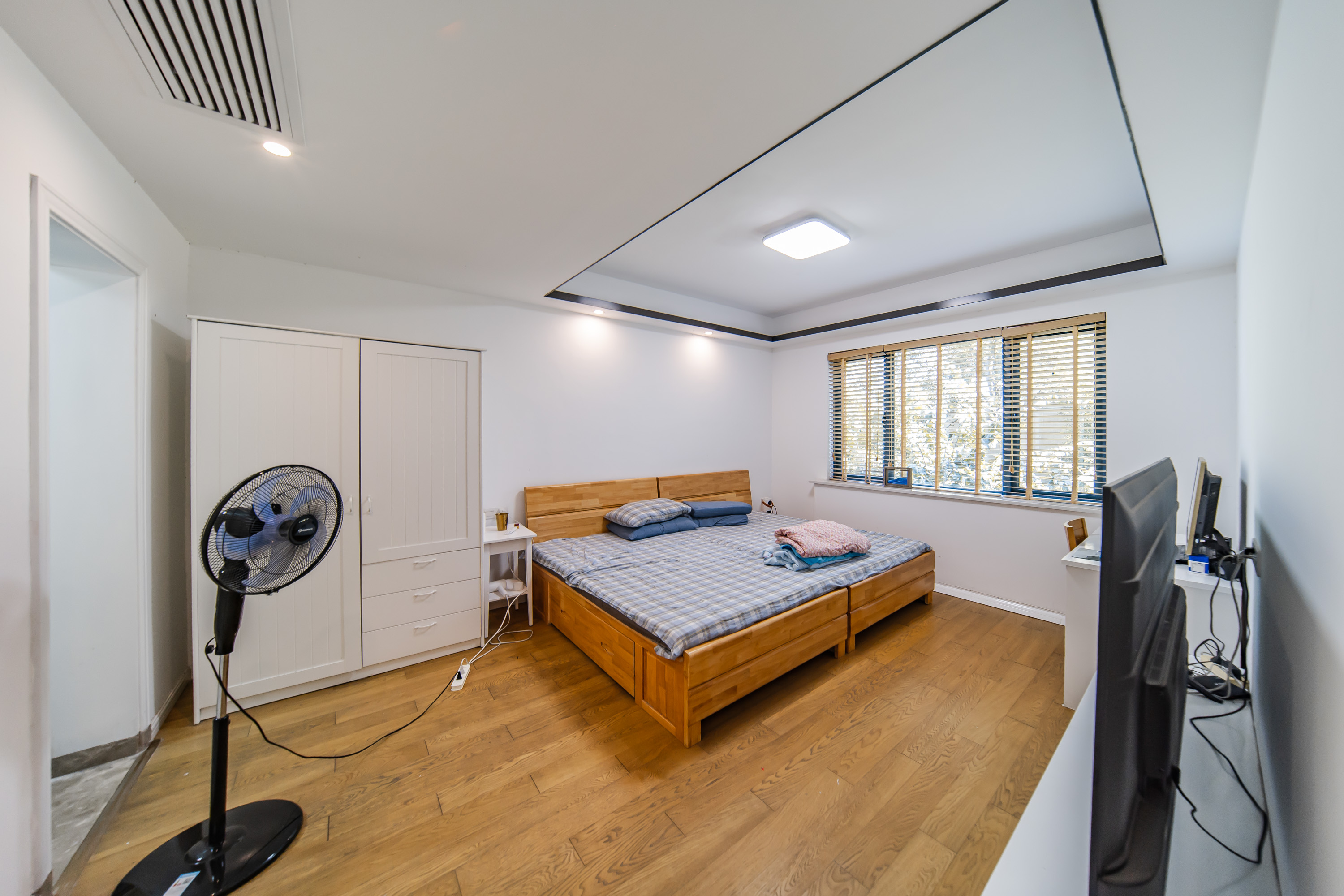 湘熙水郡(观澜海赋家园)  4室2厅2卫    180.0万 湘熙水郡(观澜海赋家园)  4室2厅2卫    180.0万卧室