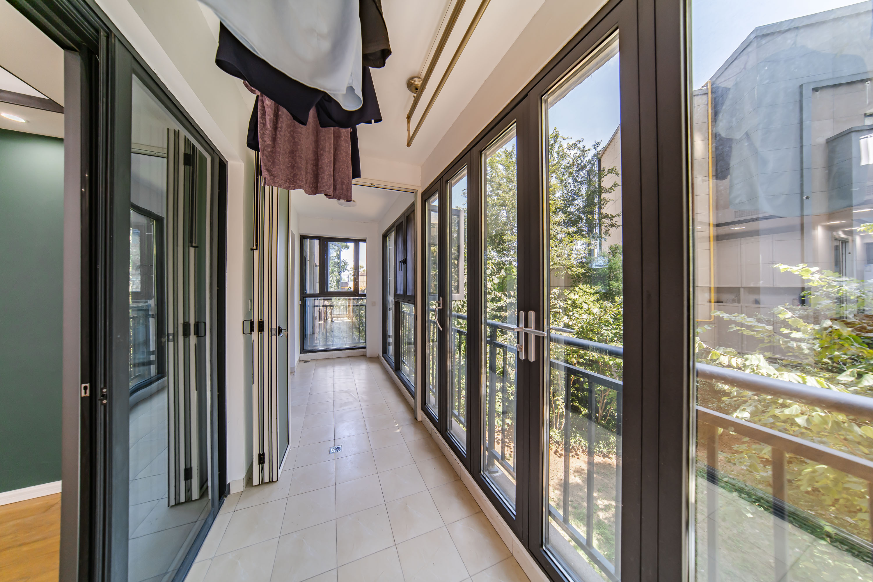 湘熙水郡(观澜海赋家园)  4室2厅2卫    180.0万 湘熙水郡(观澜海赋家园)  4室2厅2卫    180.0万阳台