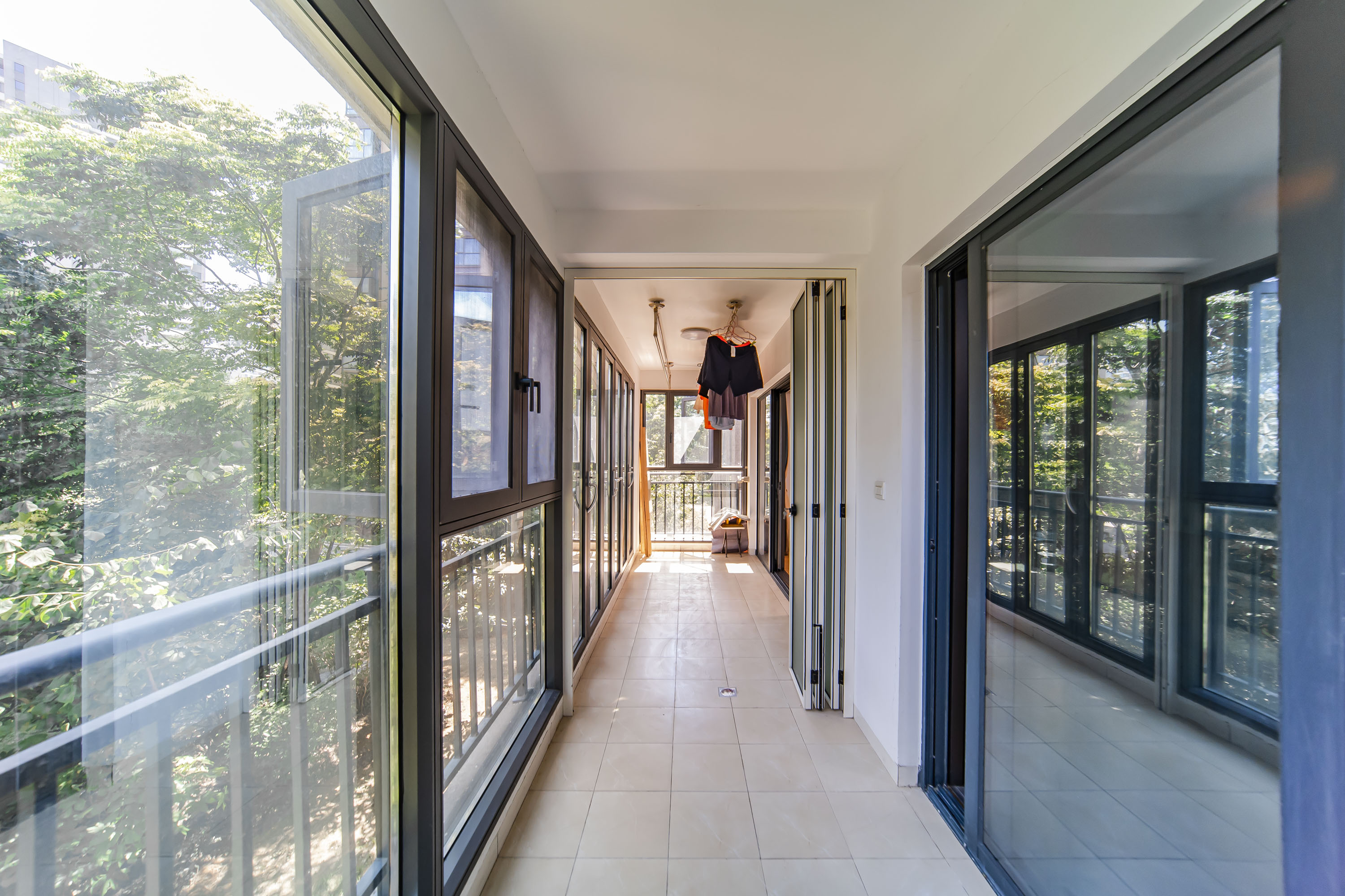 湘熙水郡(观澜海赋家园)  4室2厅2卫    180.0万 湘熙水郡(观澜海赋家园)  4室2厅2卫    180.0万阳台