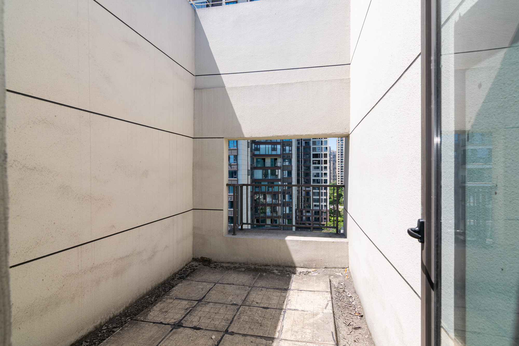 润和雅郡(润和紫郡六期) 4室2厅3卫 92.0万 润和雅郡(润和紫郡六期) 4室2厅3卫 92.0万卧室