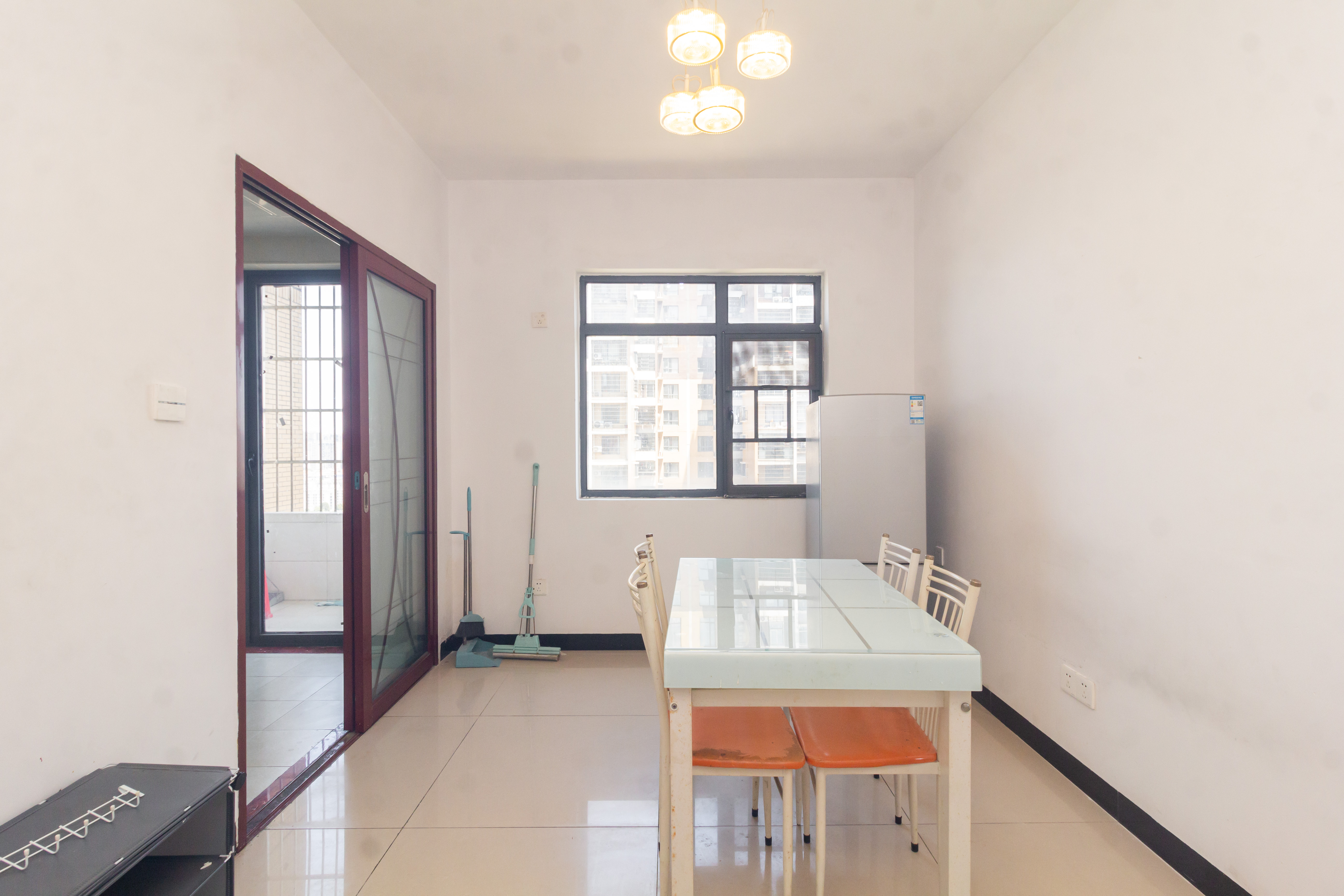 中国铁建国际城二期  3室2厅1卫    60.0万 中国铁建国际城二期  3室2厅1卫    60.0万客厅