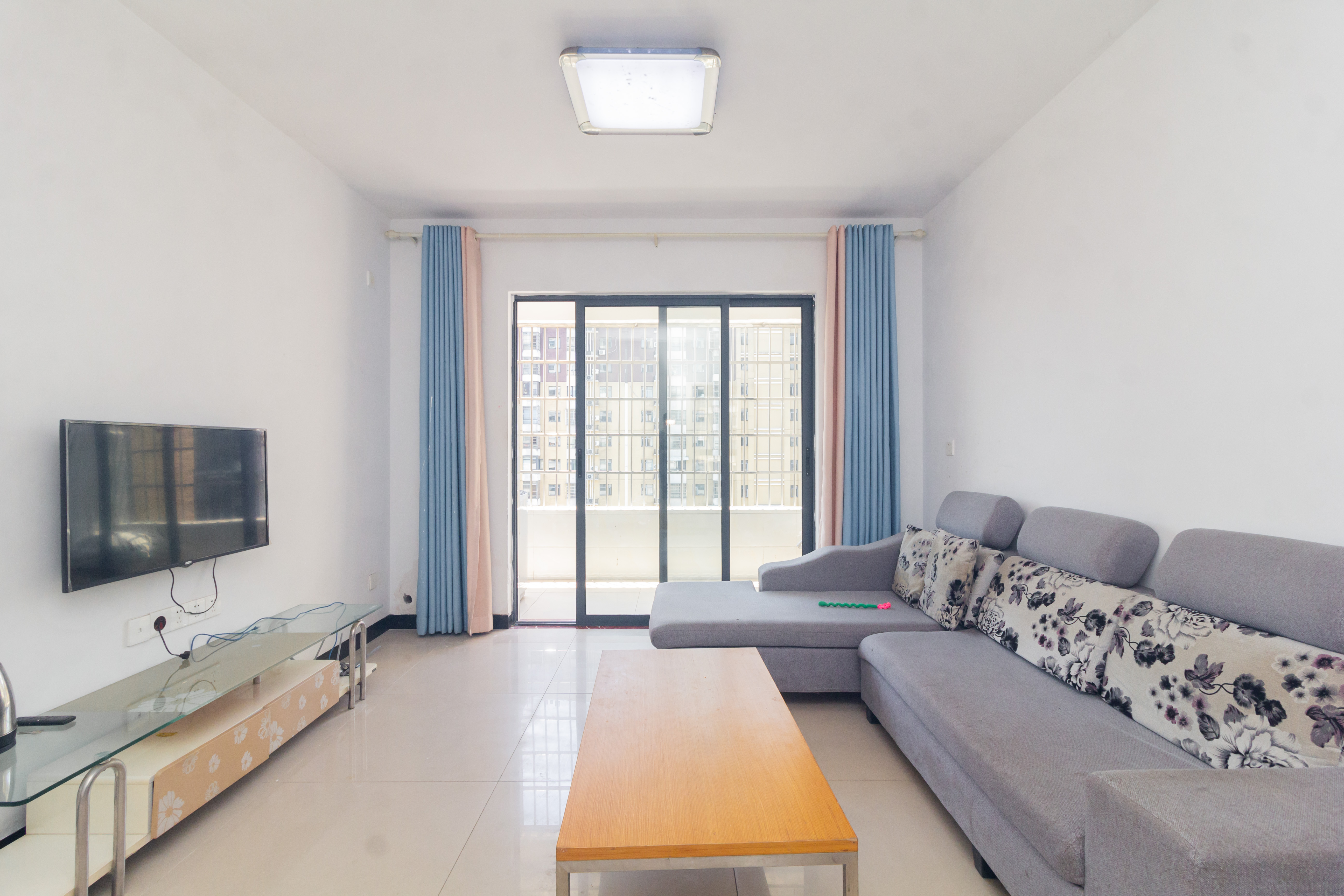 中国铁建国际城二期  3室2厅1卫    60.0万 中国铁建国际城二期  3室2厅1卫    60.0万卧室