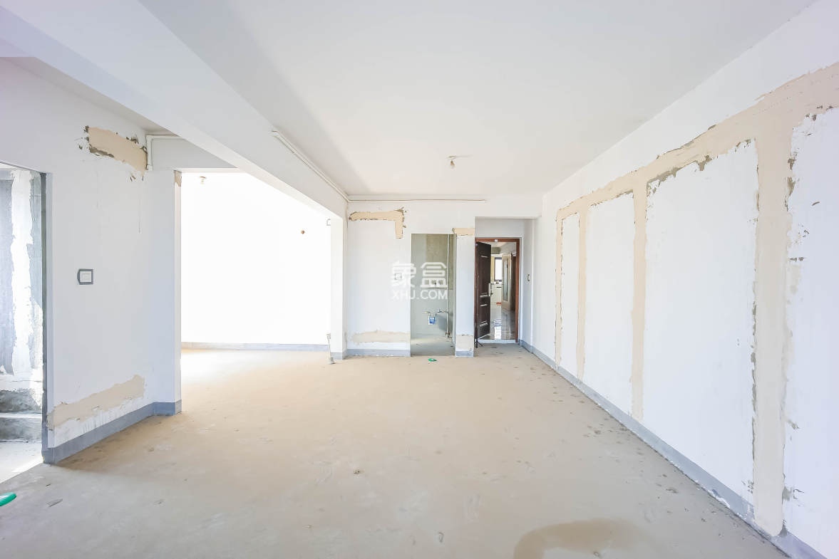 建发中央公园(建发美地)  2室2厅1卫    105.0万 建发中央公园(建发美地)  2室2厅1卫    105.0万客厅