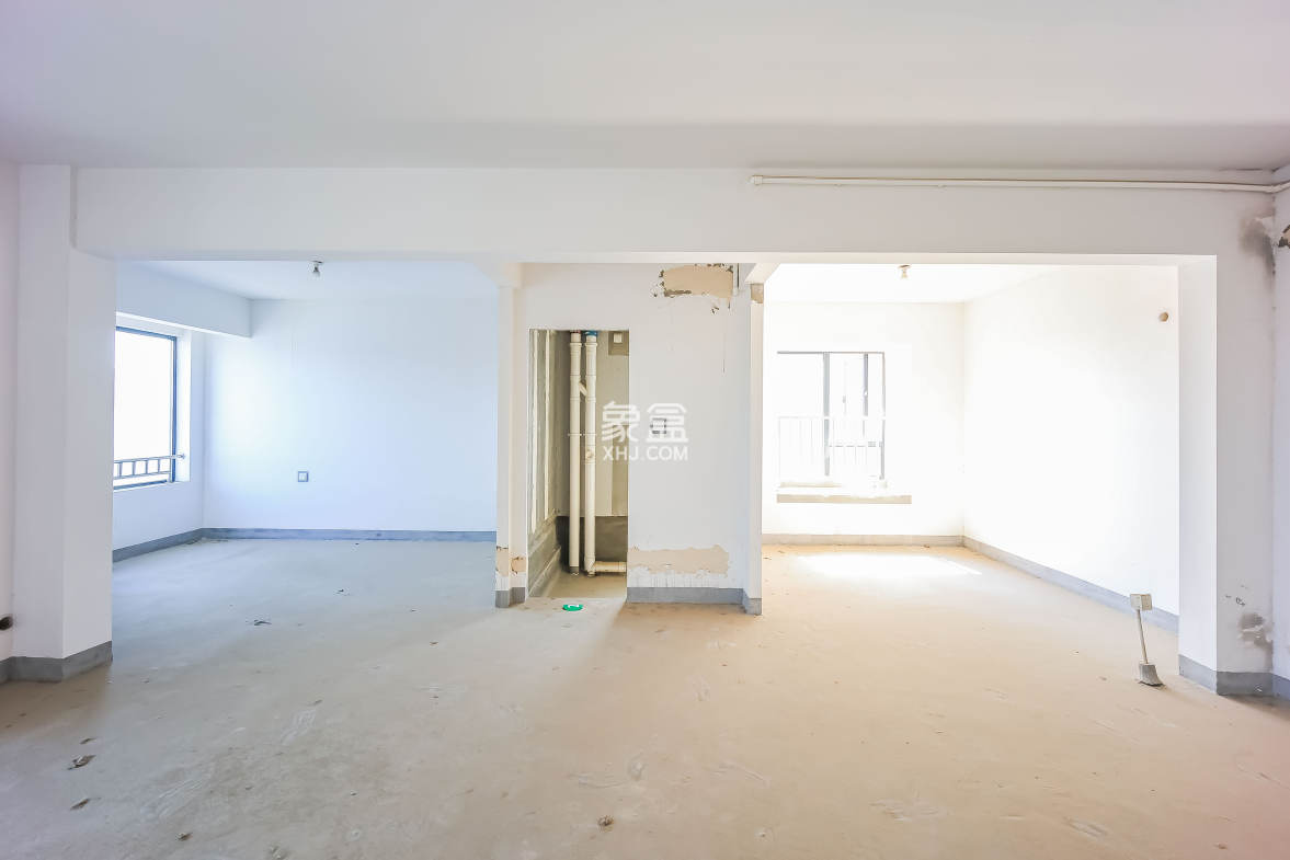 建发中央公园(建发美地)  2室2厅1卫    105.0万 建发中央公园(建发美地)  2室2厅1卫    105.0万客厅