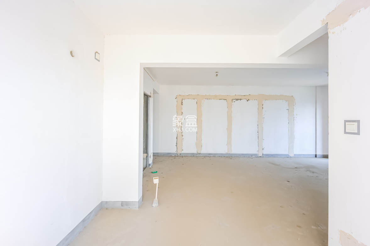 建发中央公园(建发美地)  2室2厅1卫    105.0万 建发中央公园(建发美地)  2室2厅1卫    105.0万客厅