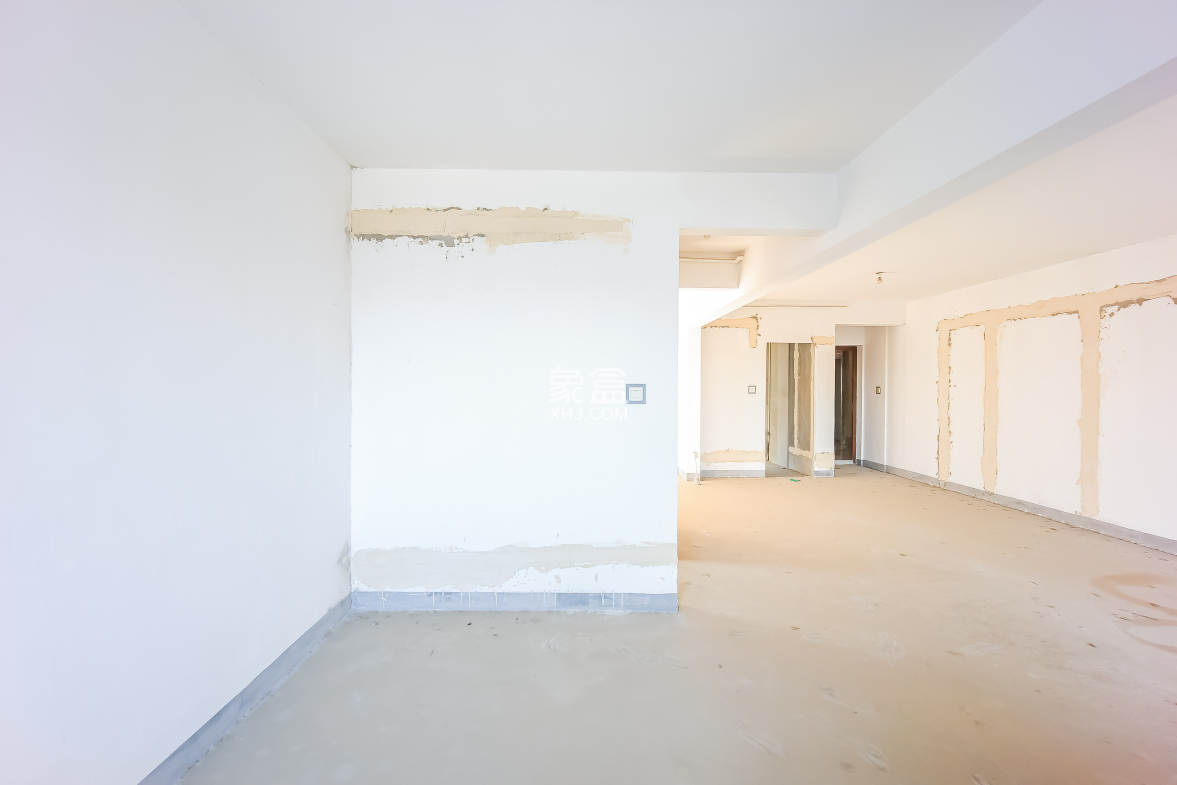 建发中央公园(建发美地)  2室2厅1卫    105.0万 建发中央公园(建发美地)  2室2厅1卫    105.0万客厅