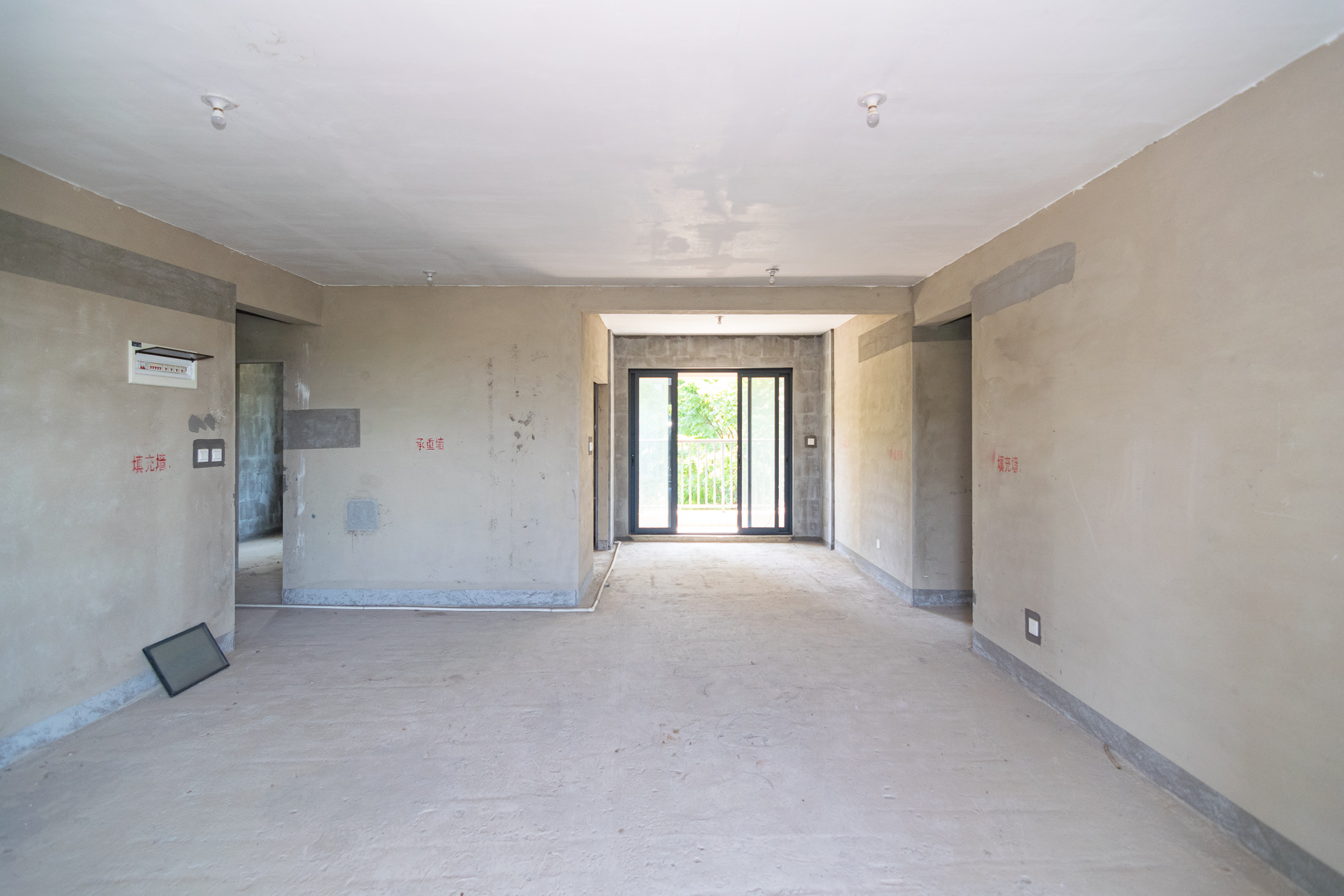 中粮观澜壹品 4室2厅2卫 135.0万 中粮观澜壹品 4室2厅2卫 135.0万客厅