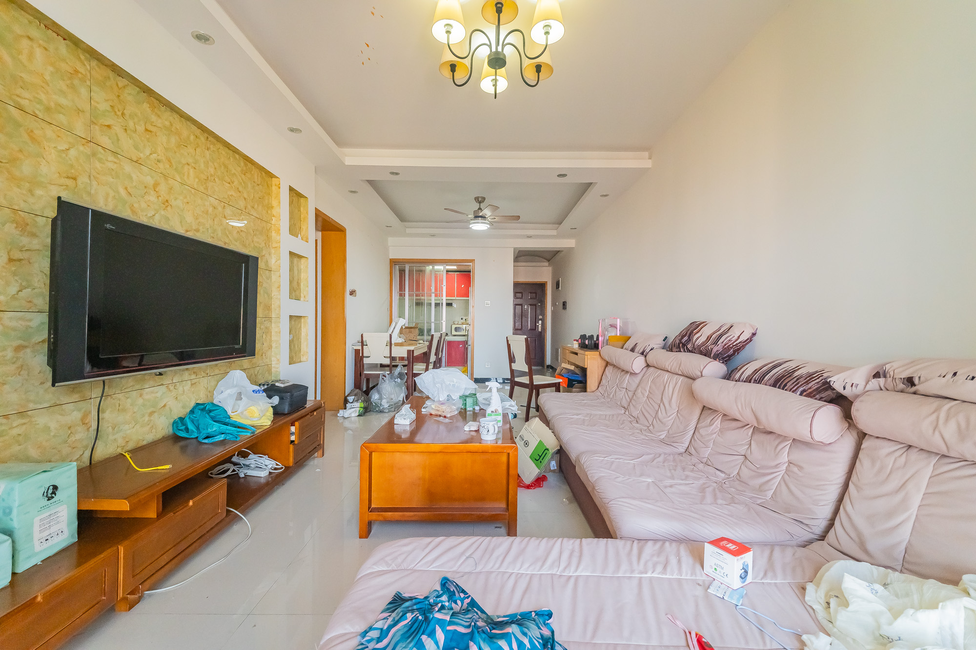 华润置地广场一期 2室1厅1卫 45.0万 华润置地广场一期 2室1厅1卫 45.0万客厅