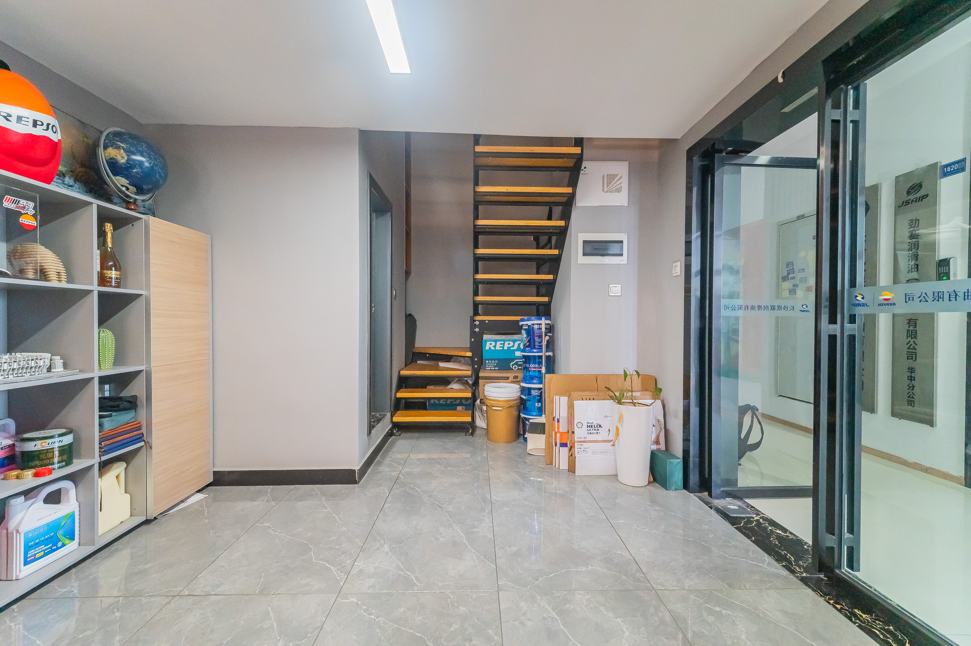 华润置地广场二期  1室1厅1卫    35.0万 华润置地广场二期  1室1厅1卫    35.0万其他