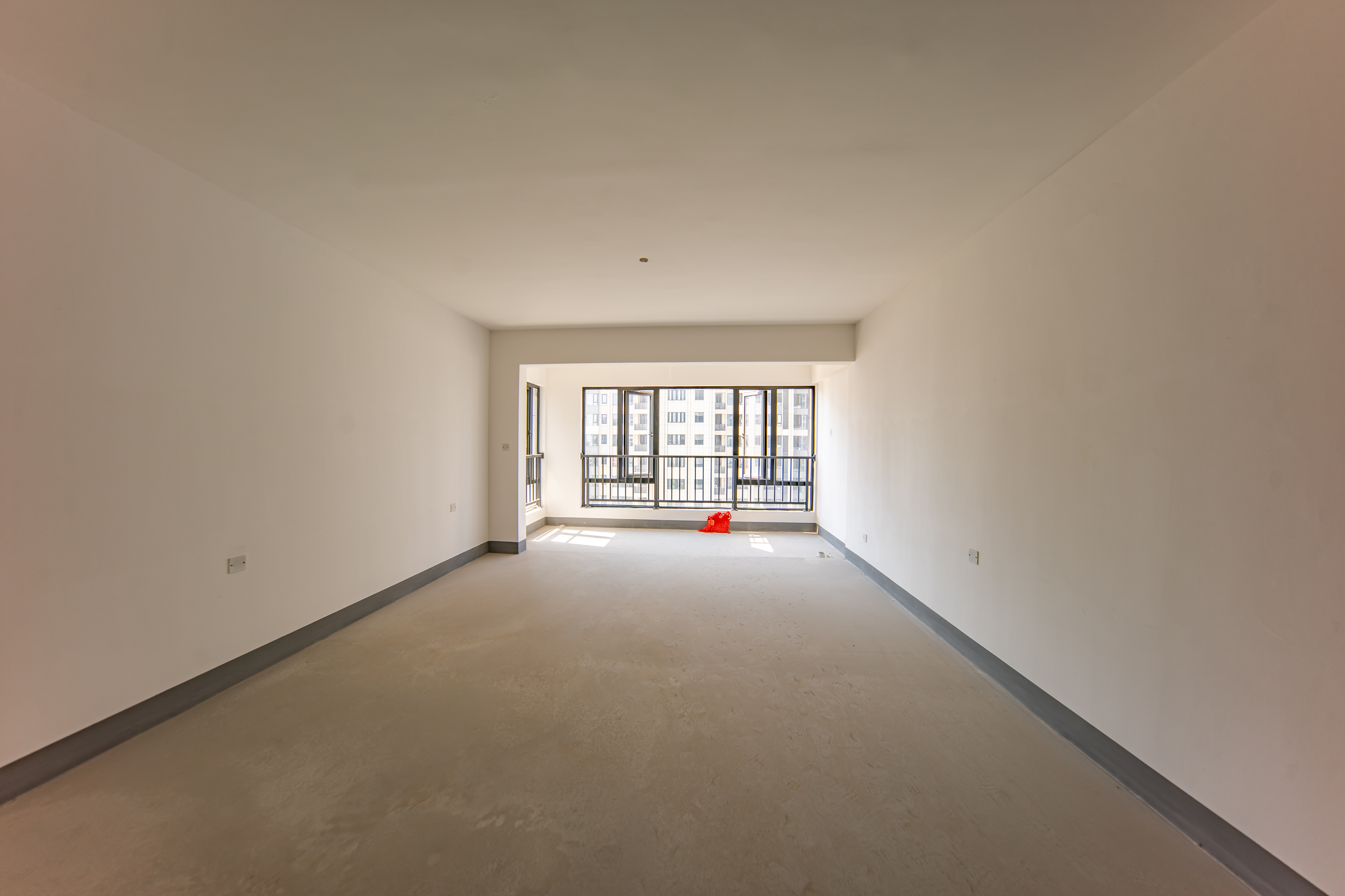 建投象山国际 4室2厅2卫 138.0万 建投象山国际 4室2厅2卫 138.0万客厅