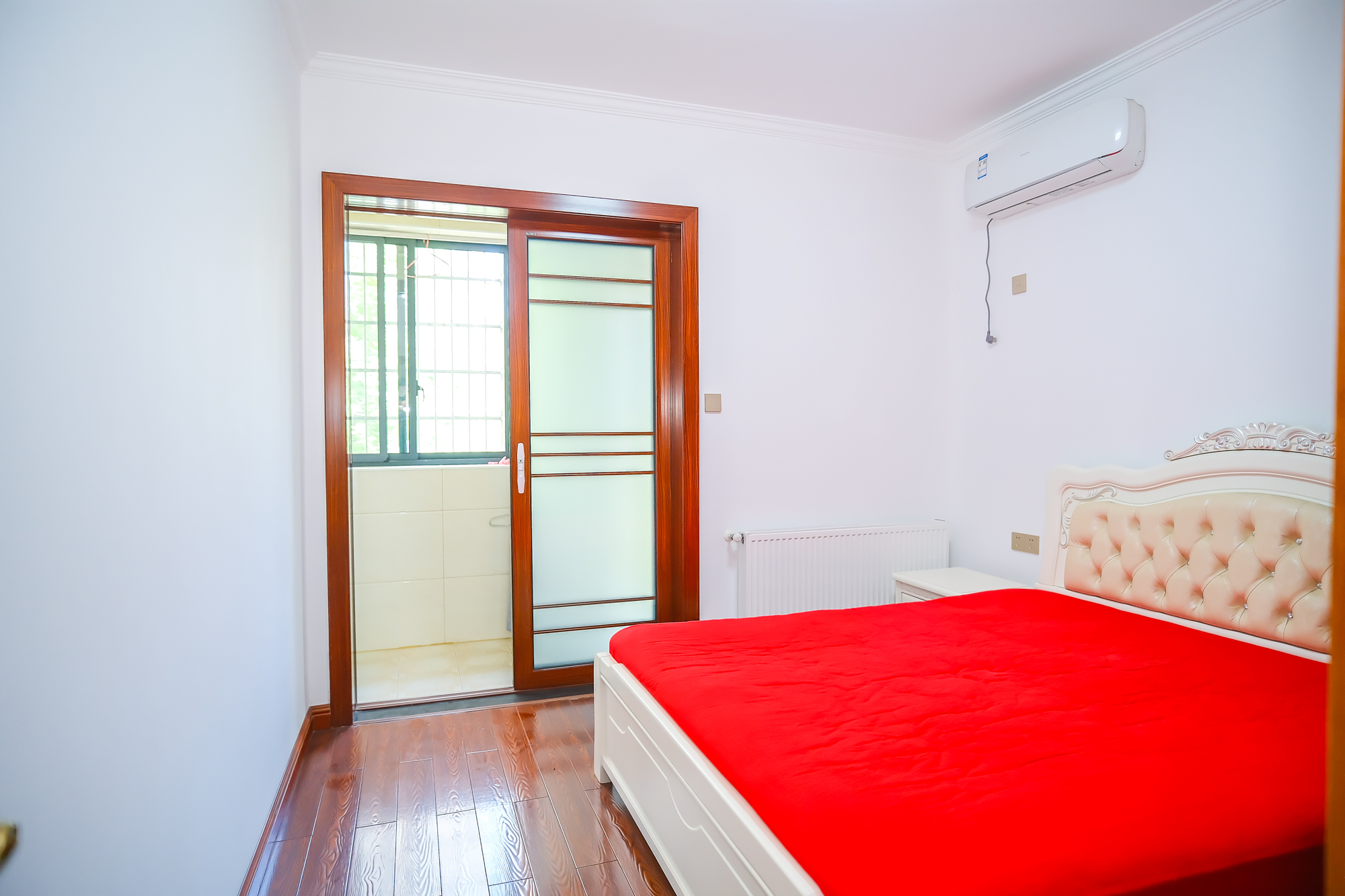 山水湾 1室0厅0卫 128.0万 山水湾 1室0厅0卫 128.0万卧室