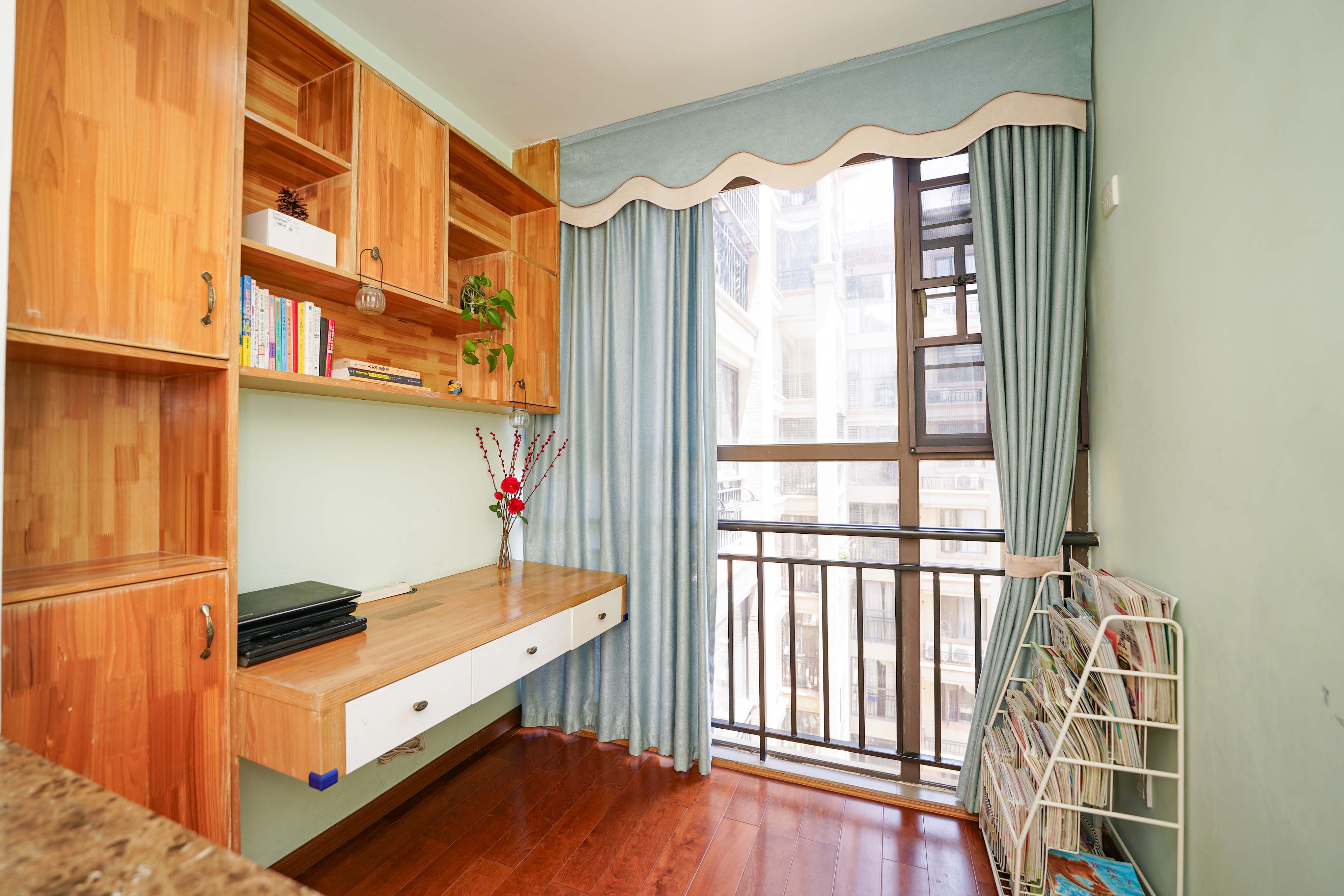 宏聚地中海 3室2厅2卫 95.0万 宏聚地中海 3室2厅2卫 95.0万卧室