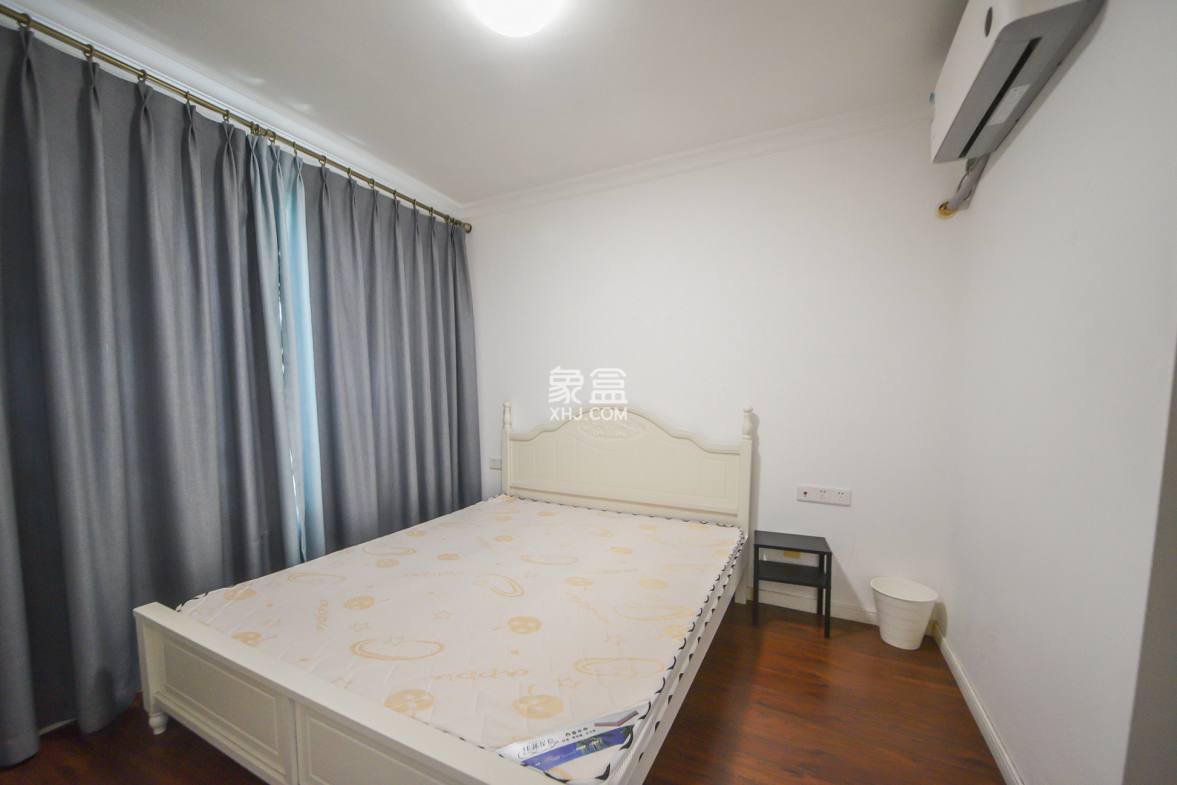 万科魅力之城观澜里 3室2厅2卫 115.0万 万科魅力之城观澜里 3室2厅2卫 115.0万卧室