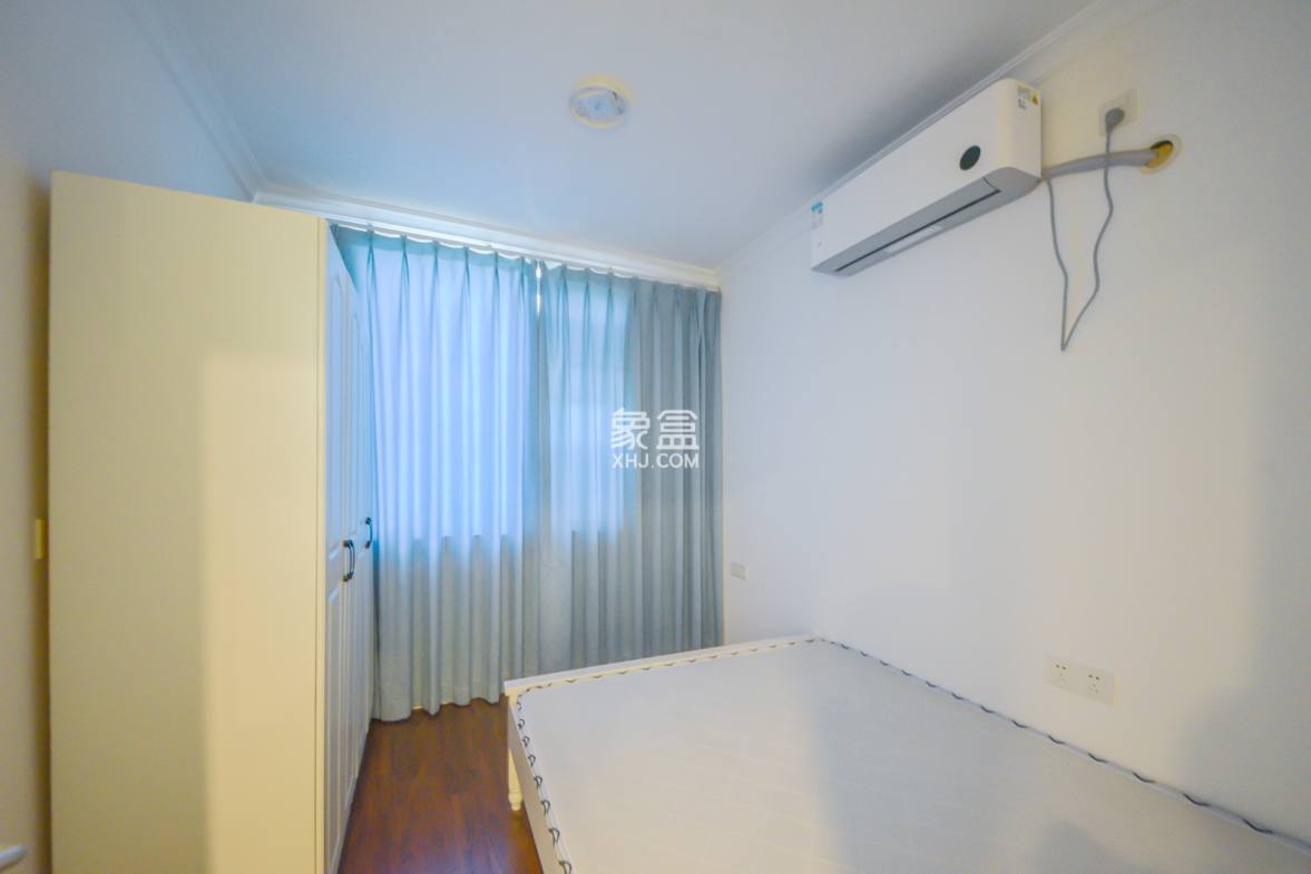 万科魅力之城观澜里 3室2厅2卫 115.0万 万科魅力之城观澜里 3室2厅2卫 115.0万卧室