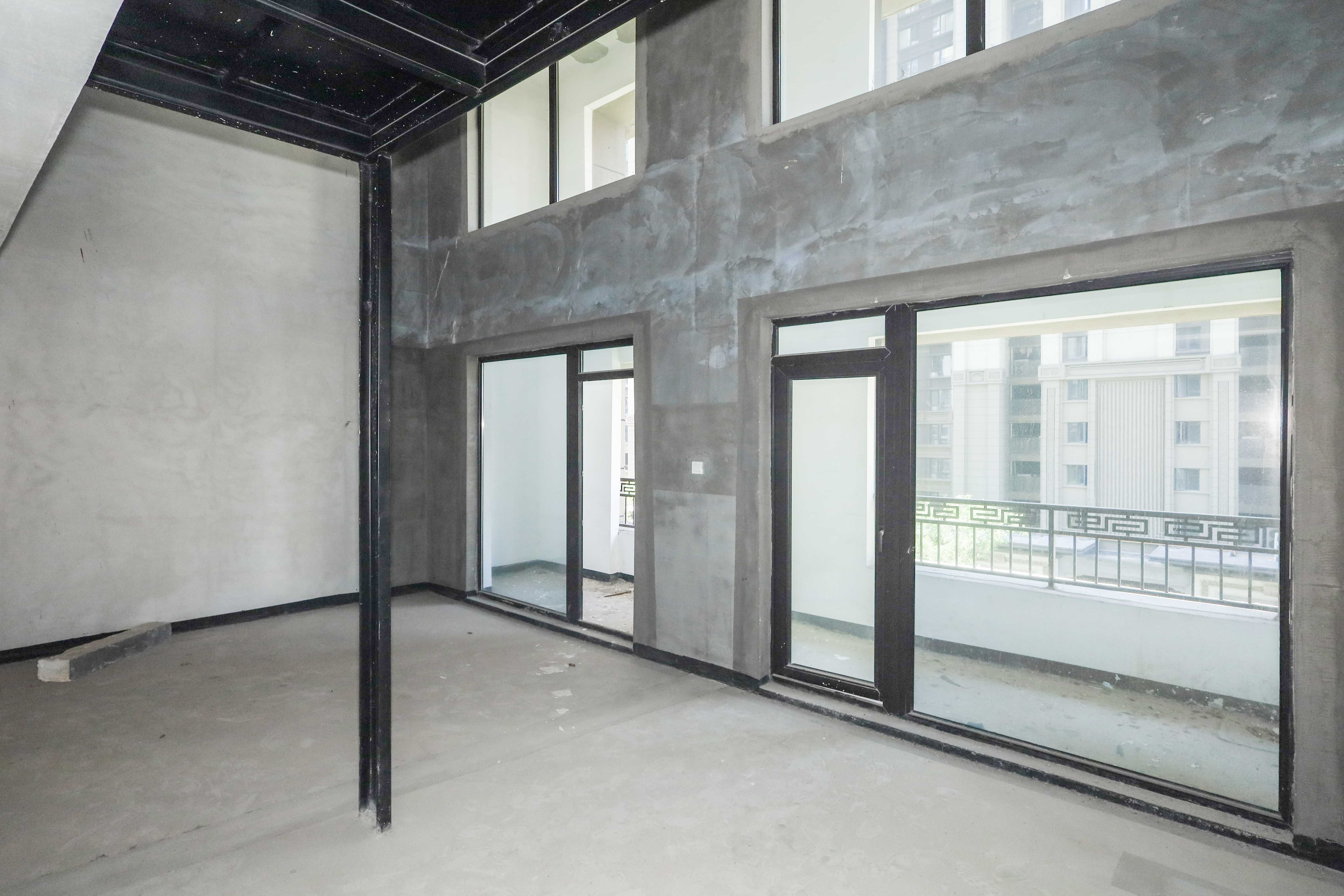 建发央著  3室2厅2卫   188.00万