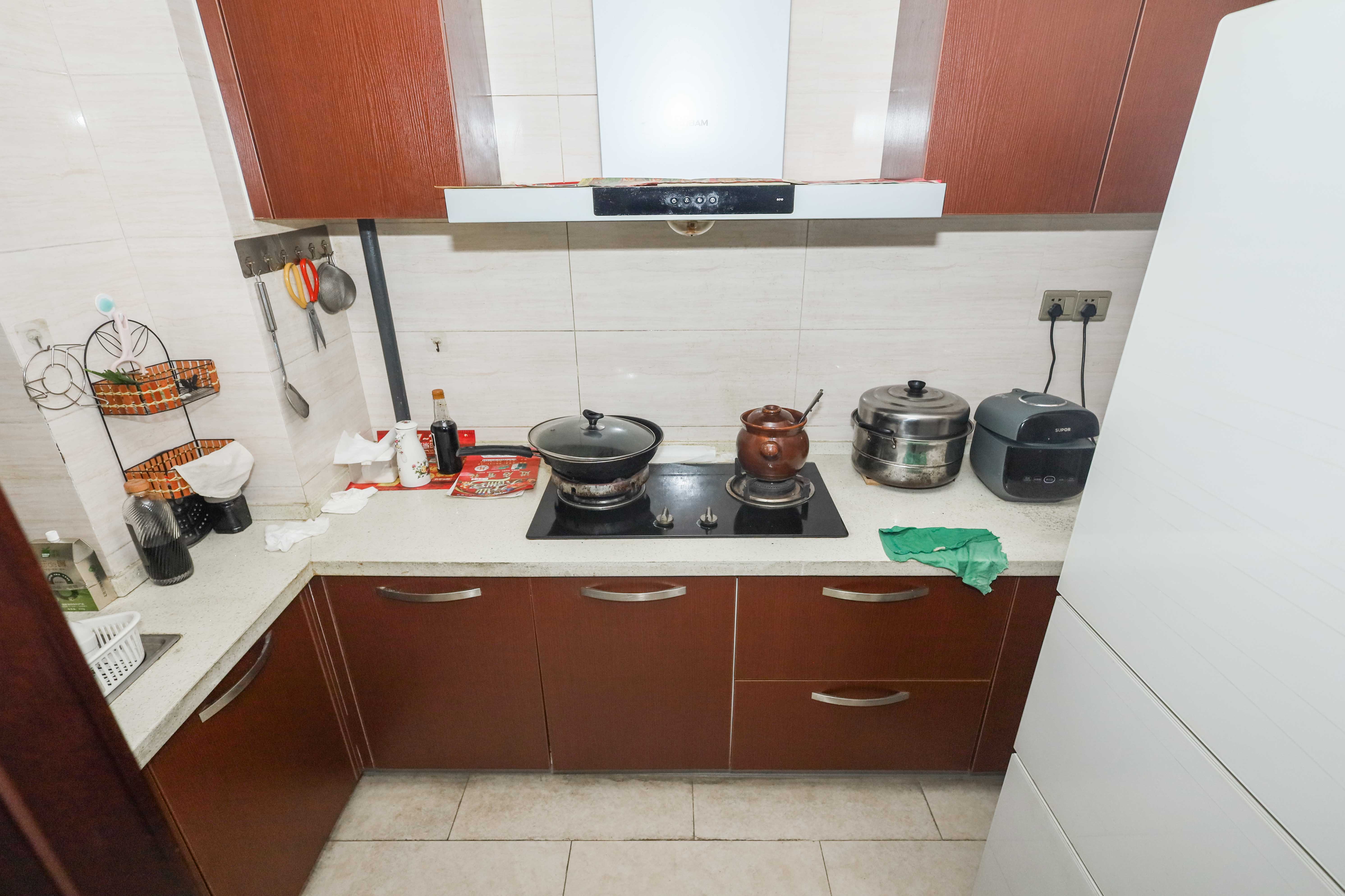 好莱城(弘德西街) 2室2厅1卫 65.0万 好莱城(弘德西街) 2室2厅1卫 65.0万厨房