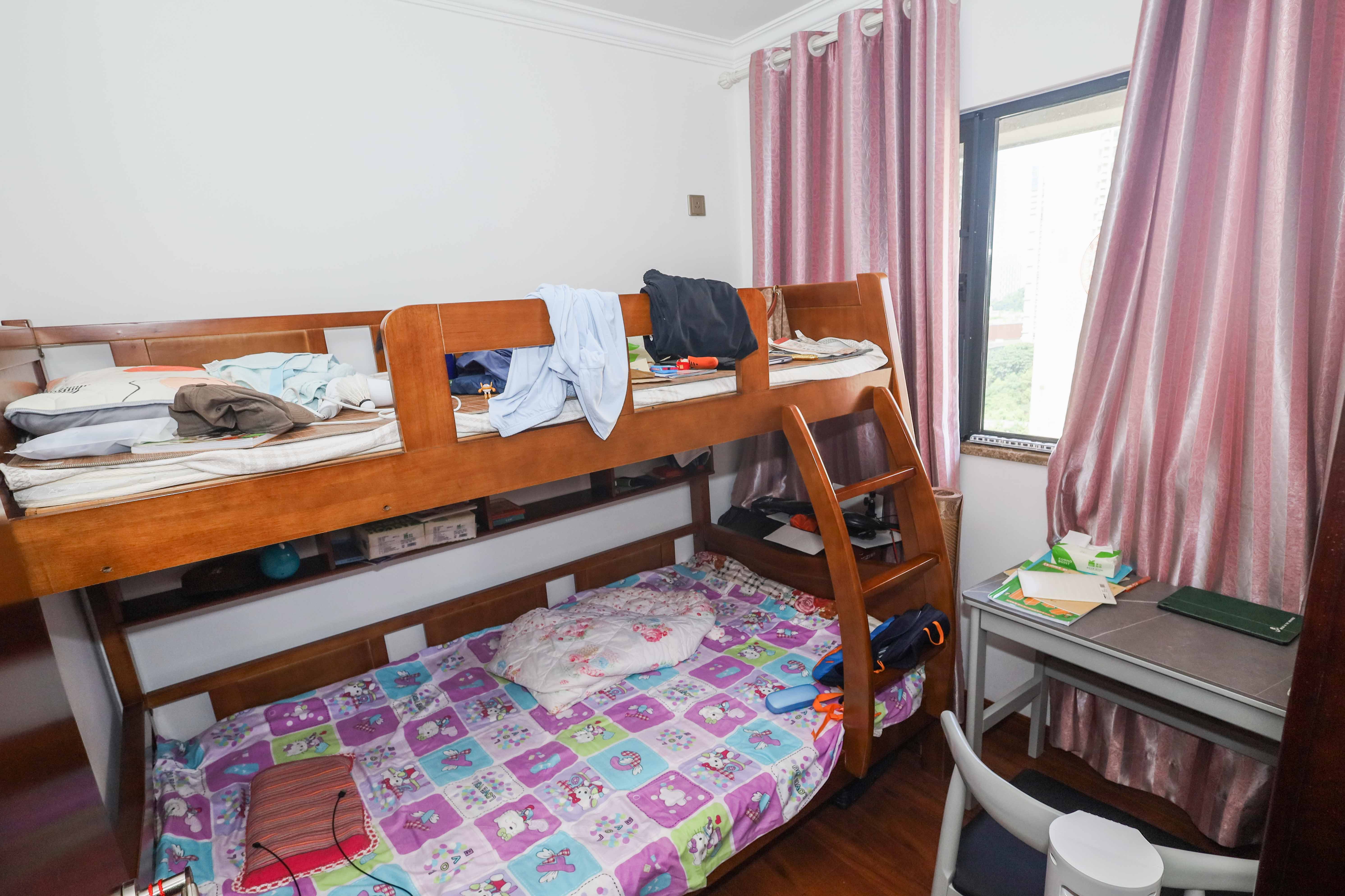 好莱城(弘德西街) 2室2厅1卫 65.0万 好莱城(弘德西街) 2室2厅1卫 65.0万卧室