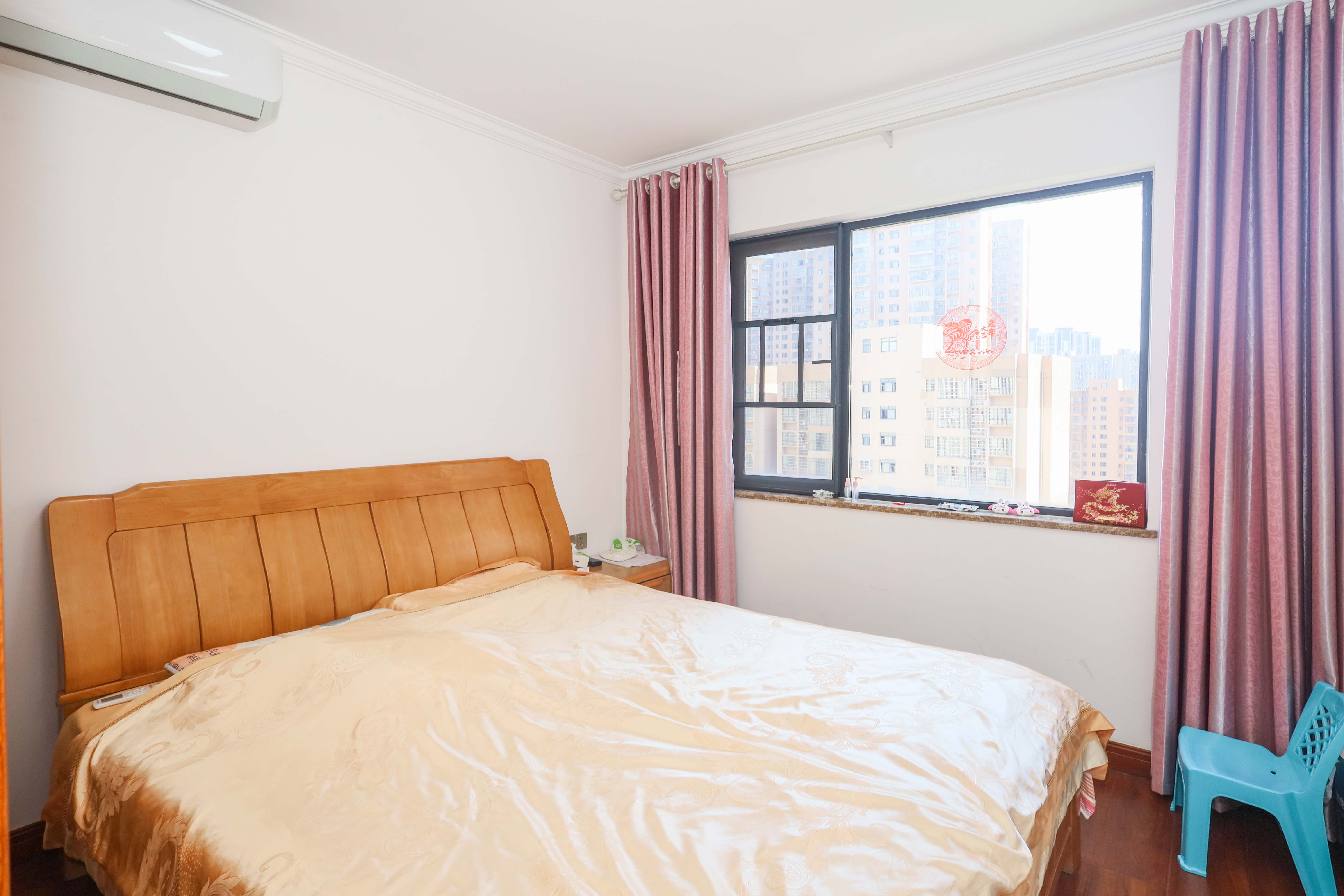 好莱城(弘德西街) 2室2厅1卫 65.0万 好莱城(弘德西街) 2室2厅1卫 65.0万卧室