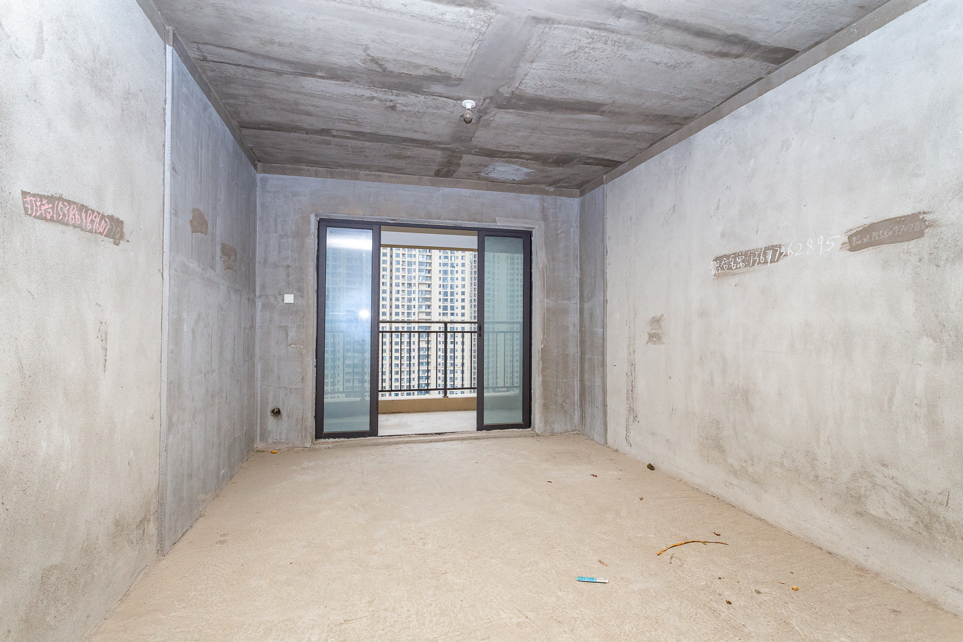 勤诚达境界城 3室2厅2卫 79.0万 勤诚达境界城 3室2厅2卫 79.0万客厅