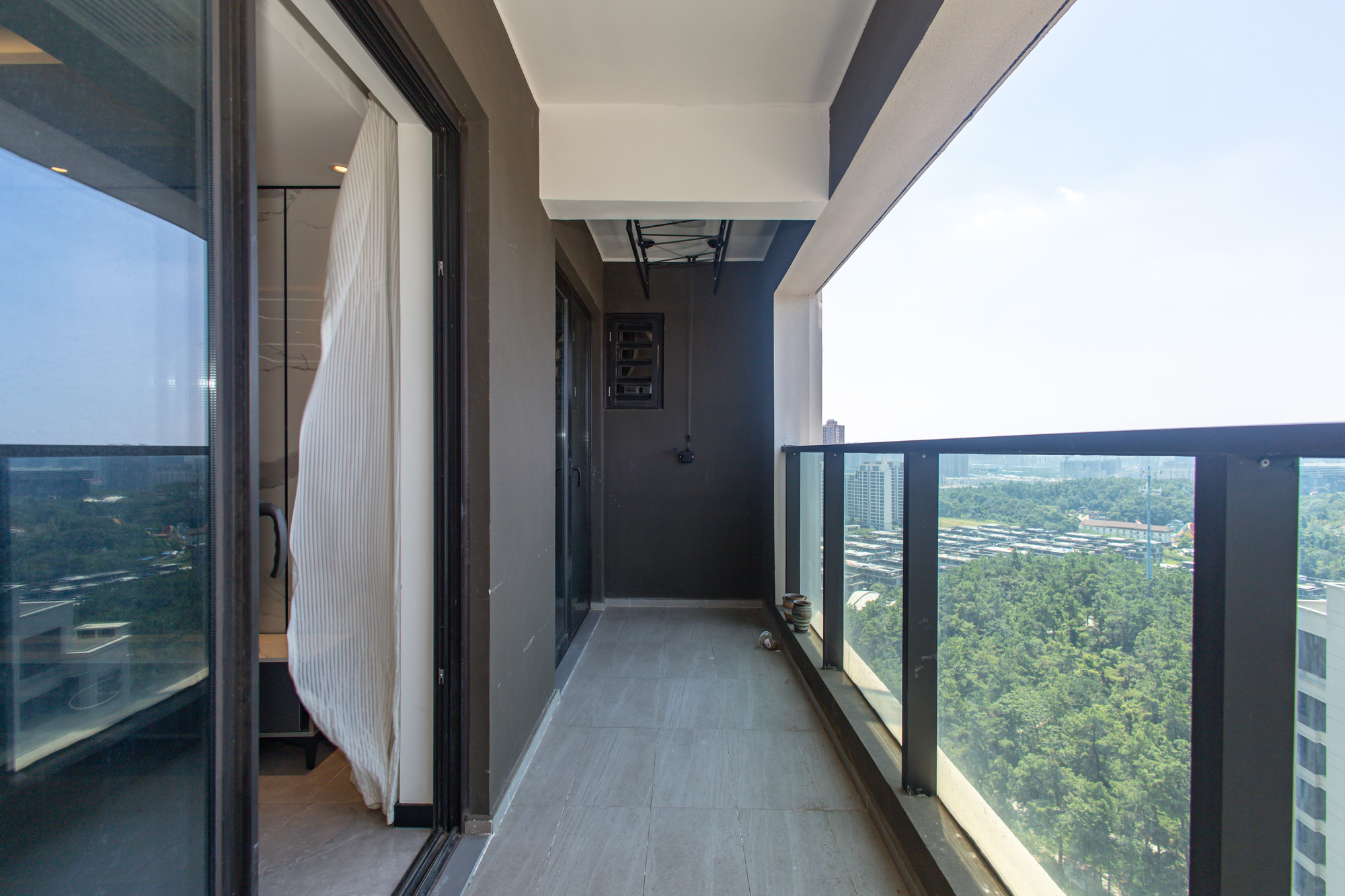 东原麓印长江A区  3室2厅1卫   160.00万阳台