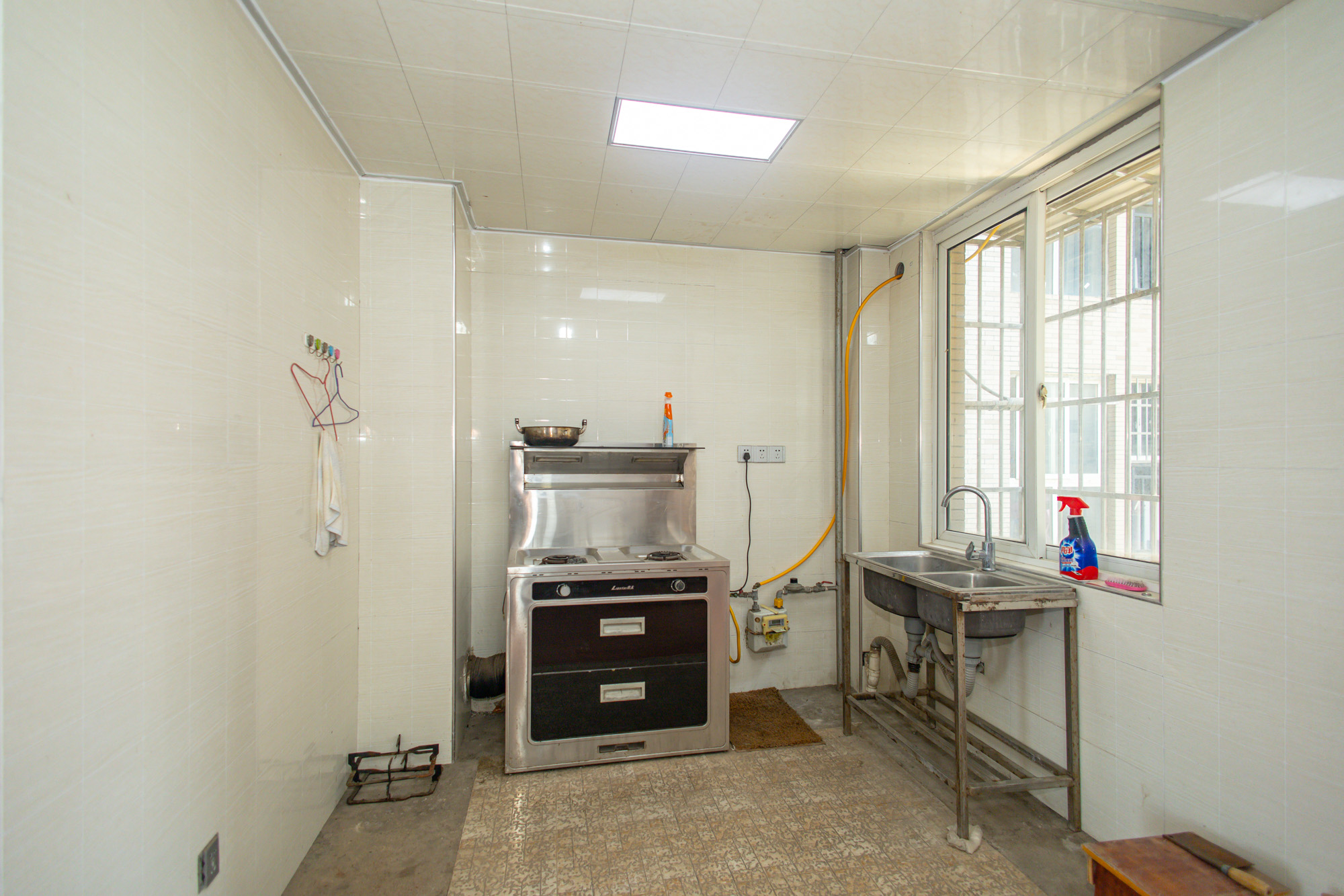 紫晶城  4室2厅2卫    74.0万 紫晶城  4室2厅2卫    74.0万厨房