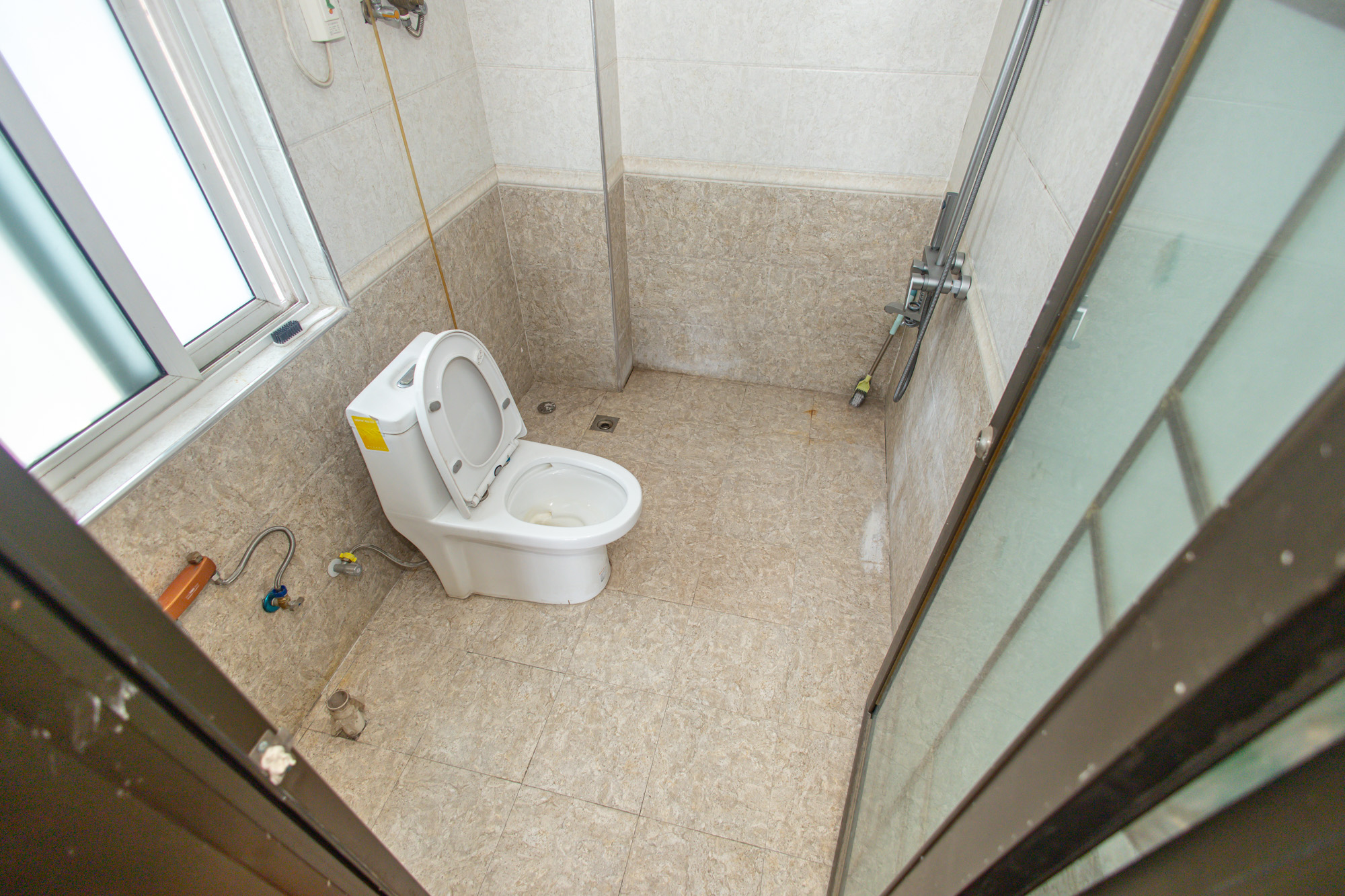 紫晶城  4室2厅2卫    74.0万 紫晶城  4室2厅2卫    74.0万卫生间