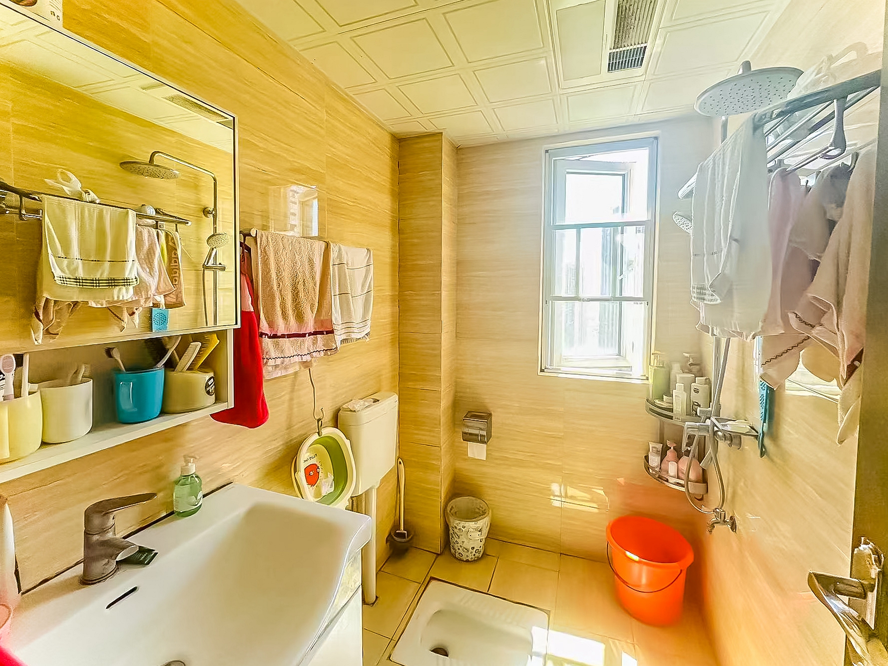 荣盛花语城  3室2厅1卫    72.0万 荣盛花语城  3室2厅1卫    72.0万卫生间