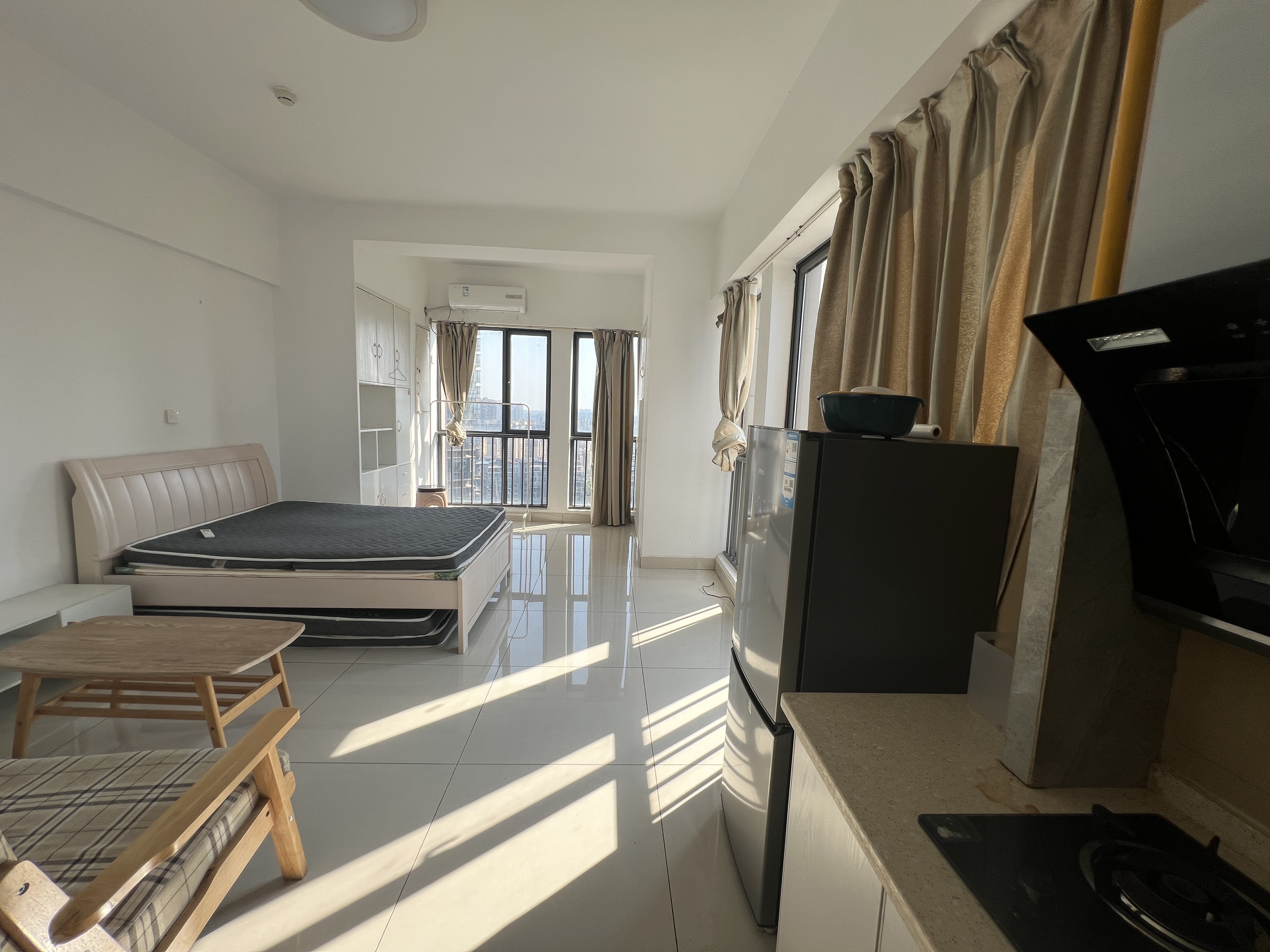 东方时代广场 1室1厅1卫 22.0万 东方时代广场 1室1厅1卫 22.0万室内图