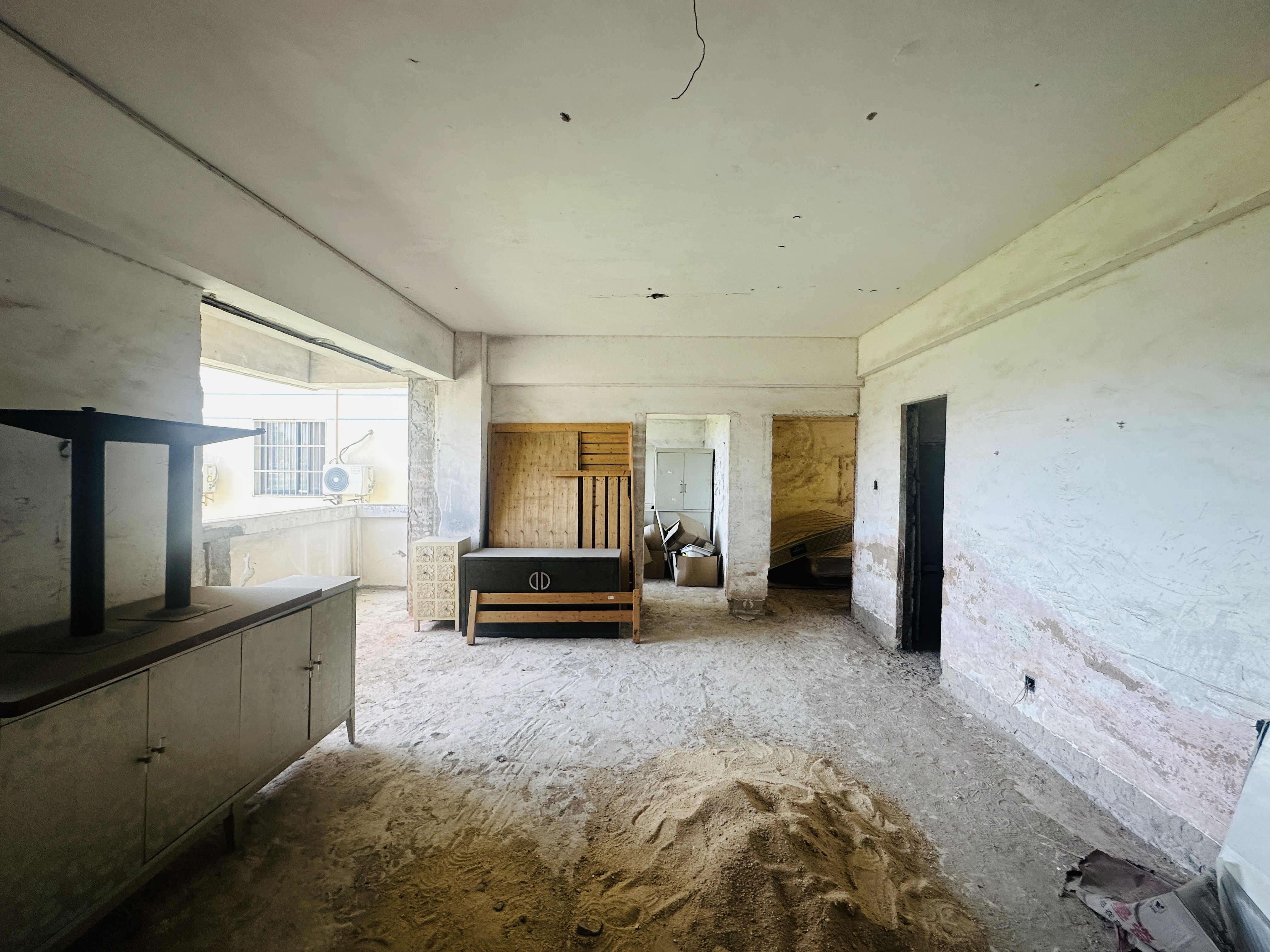 水云天 4室2厅2卫 175.0万 水云天 4室2厅2卫 175.0万客厅