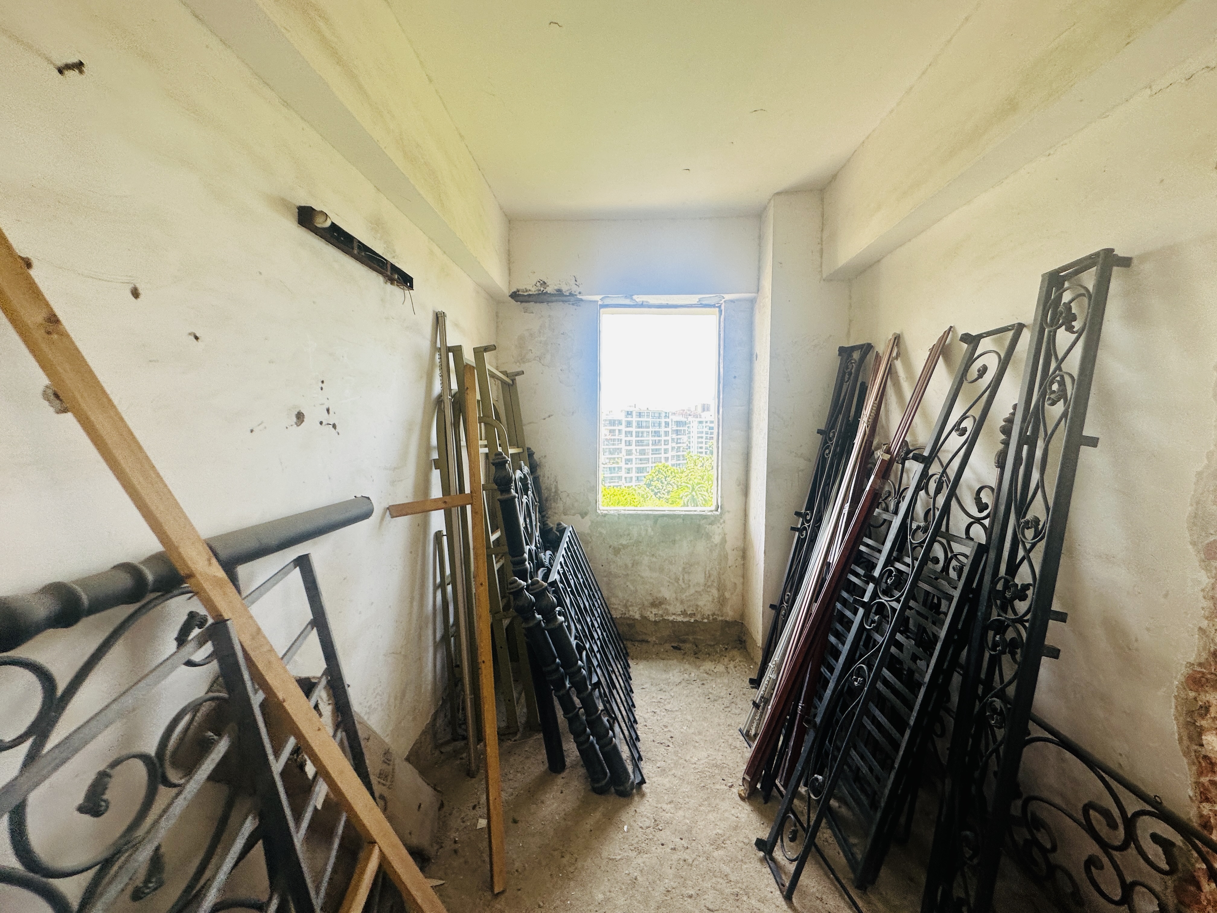 水云天 4室2厅2卫 175.0万 水云天 4室2厅2卫 175.0万卧室