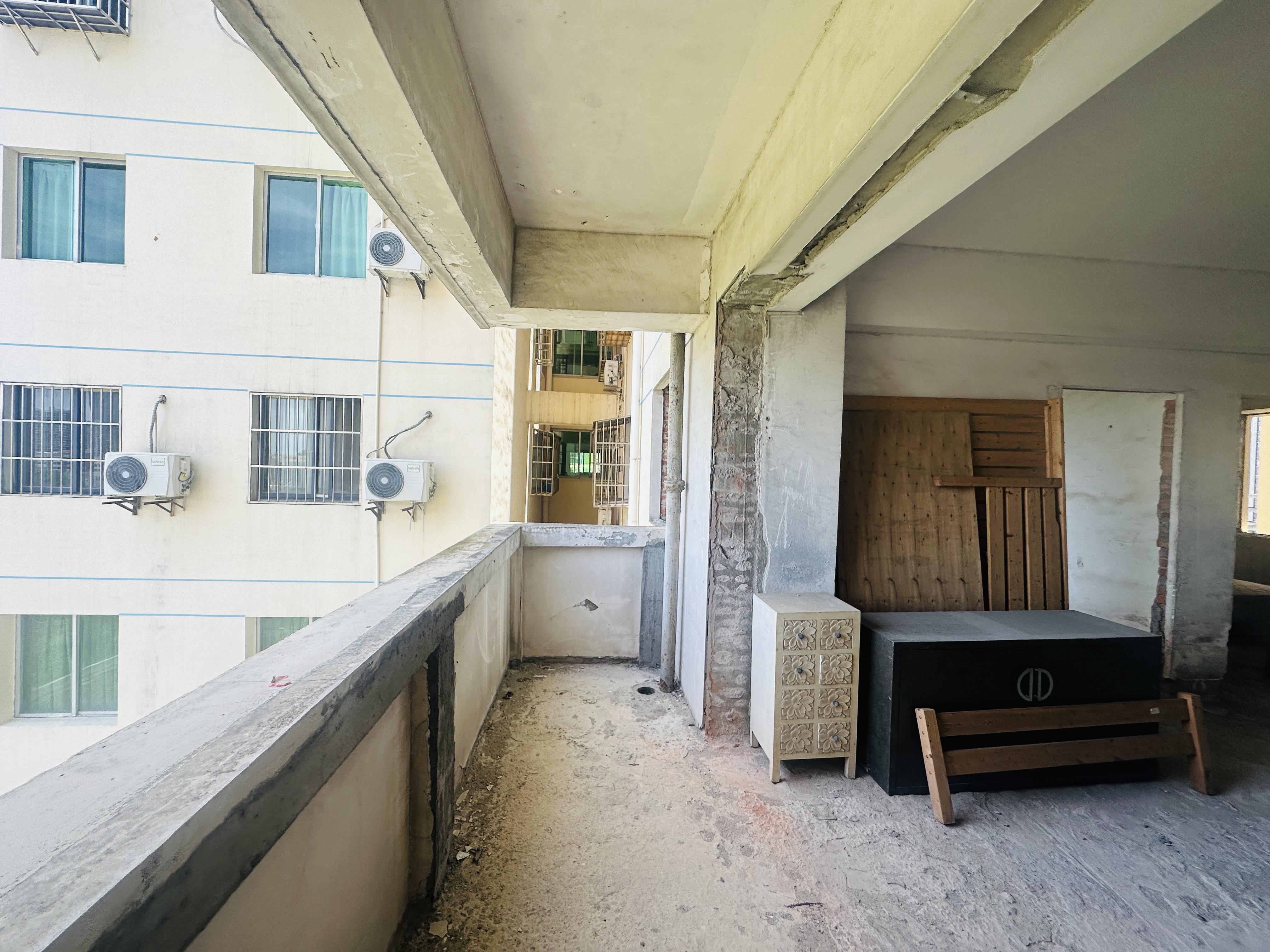 水云天 4室2厅2卫 175.0万 水云天 4室2厅2卫 175.0万阳台