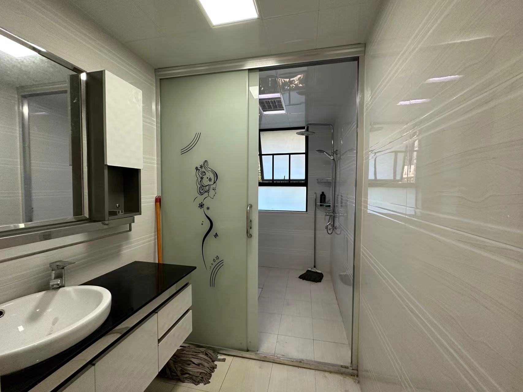 龙腾国际 4室2厅1卫 58.0万 龙腾国际 4室2厅1卫 58.0万室内图