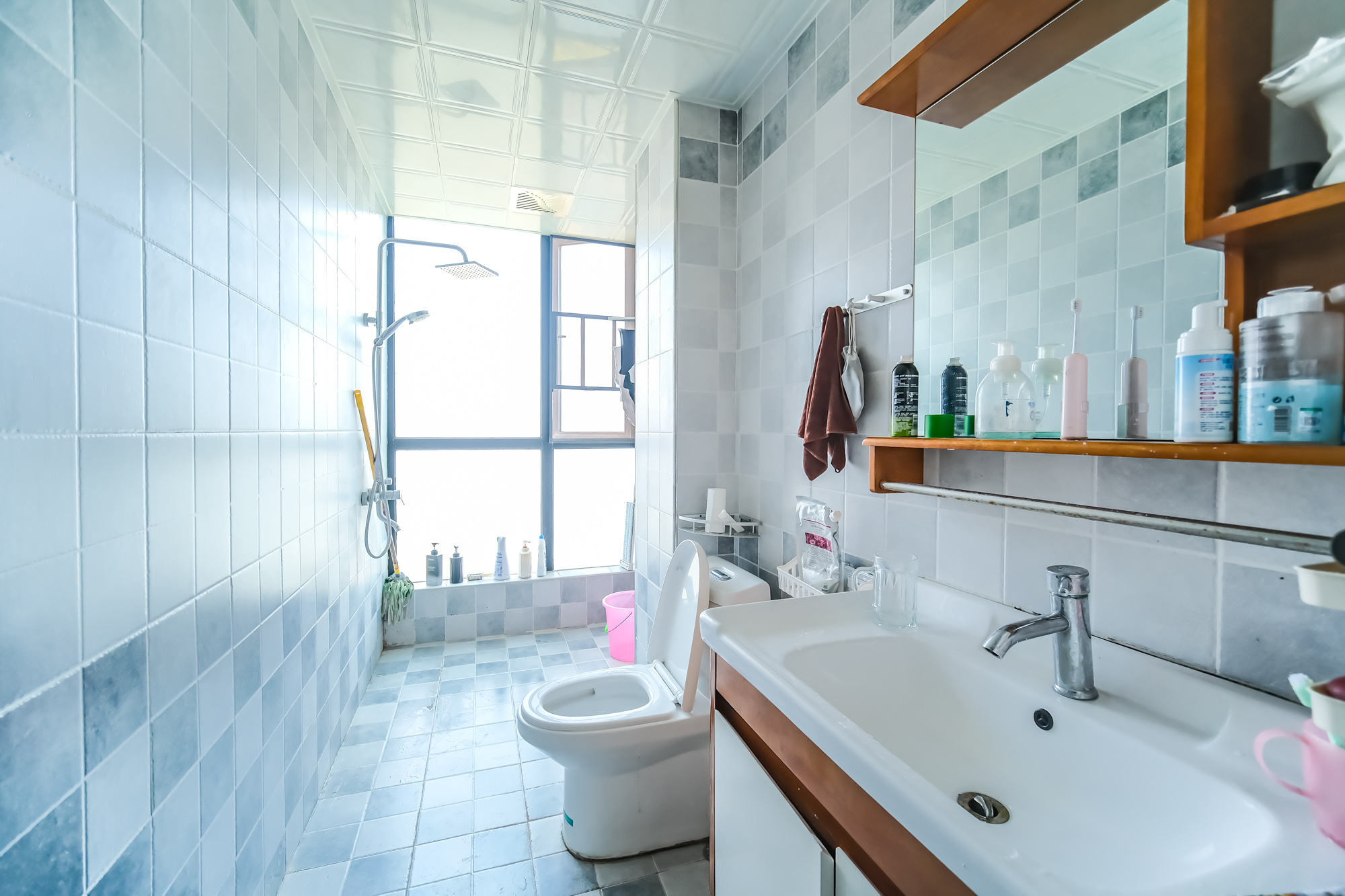 盛地尊域 1室1厅2卫 39.89万 盛地尊域 1室1厅2卫 39.89万卫生间