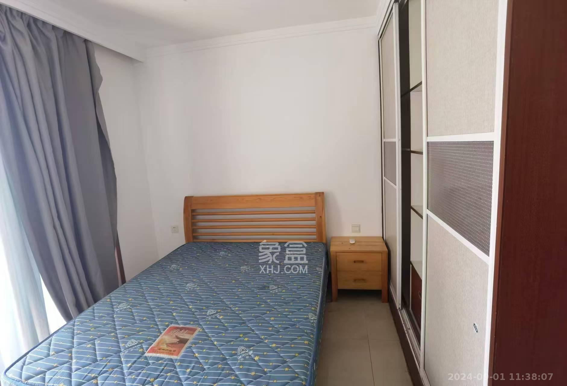 三和家园  4室2厅1卫   2300.00元/月室内图
