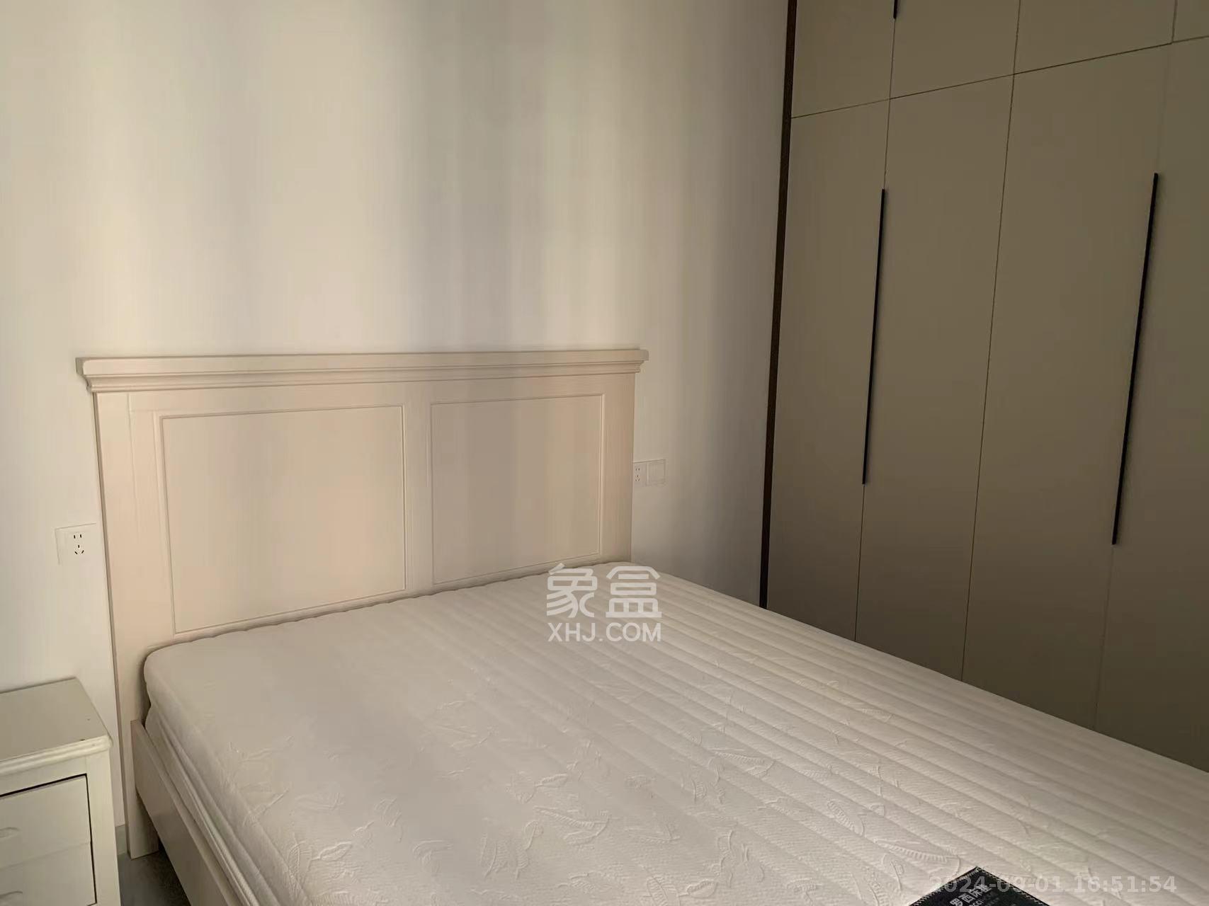 丽发新城  3室2厅1卫   2300.00元/月室内图