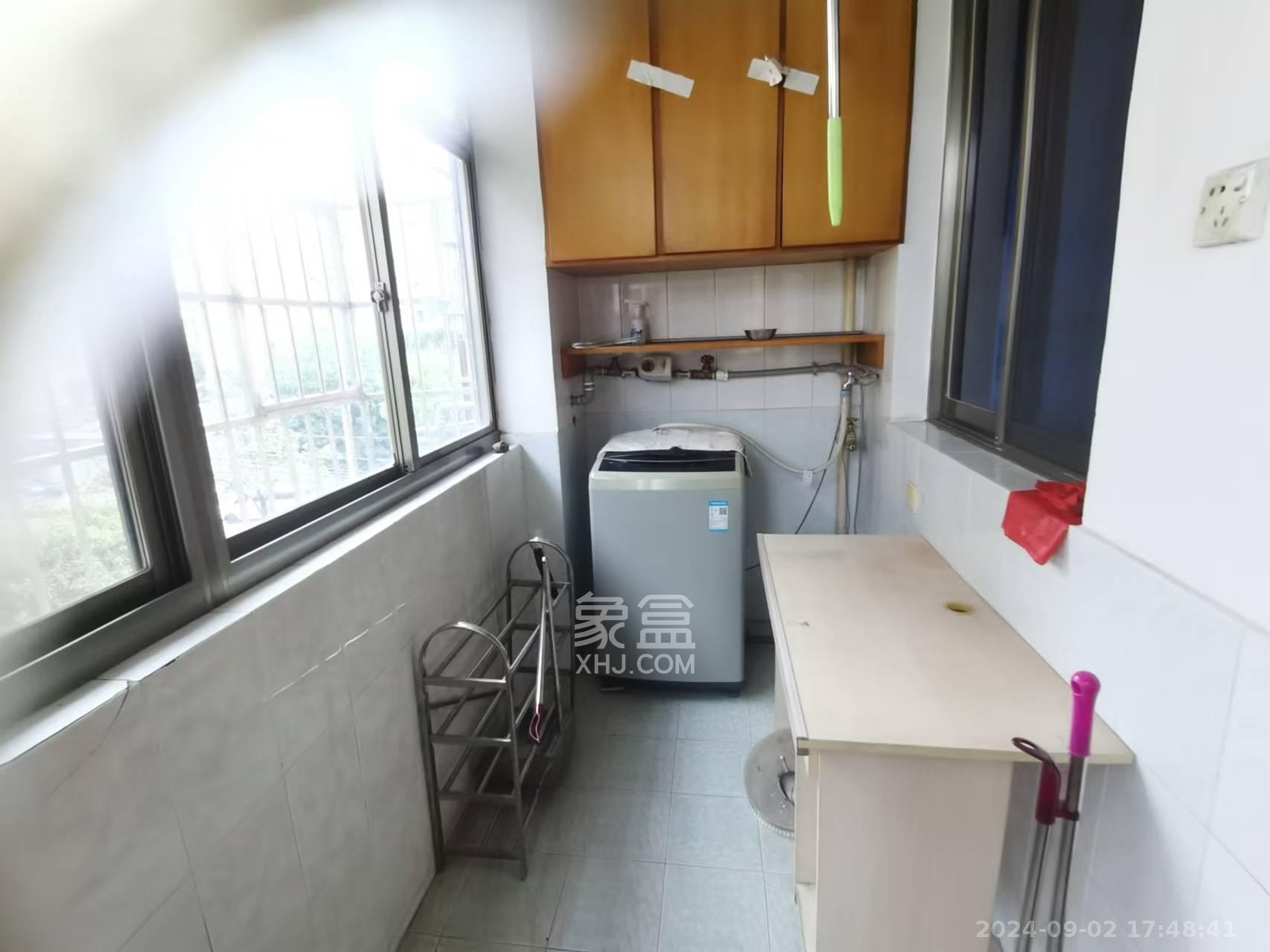 中建五局信和苑四区  2室2厅1卫   1500.00元/月室内图