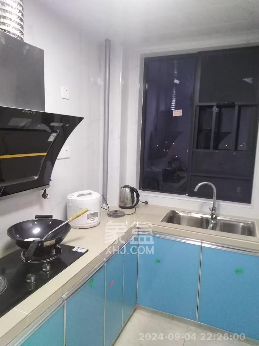 奥凯花园 3室2厅2卫 2500.0元/月 奥凯花园 3室2厅2卫 2500.0元/月室内图