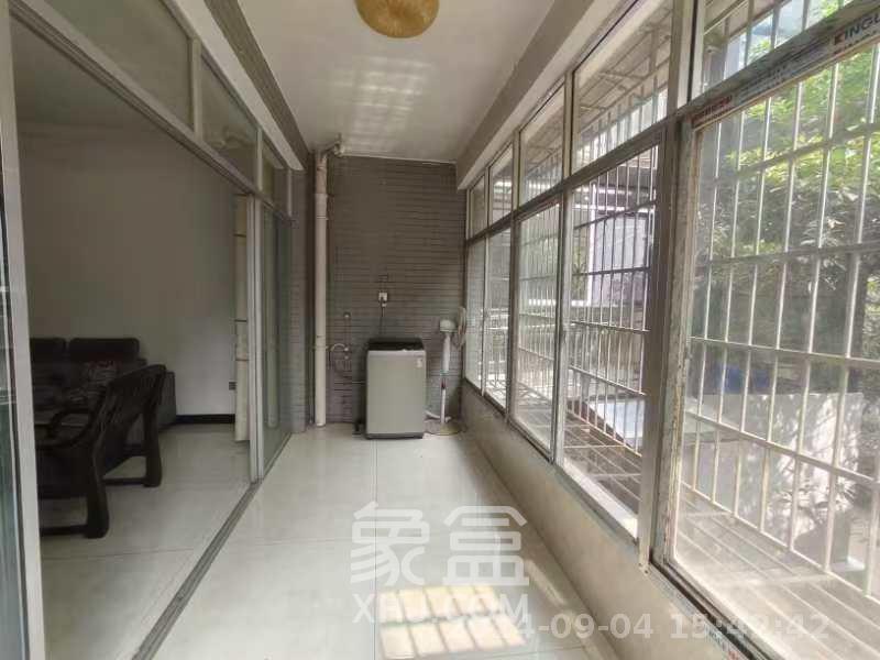 锑都家园  3室2厅2卫   1500.00元/月室内图