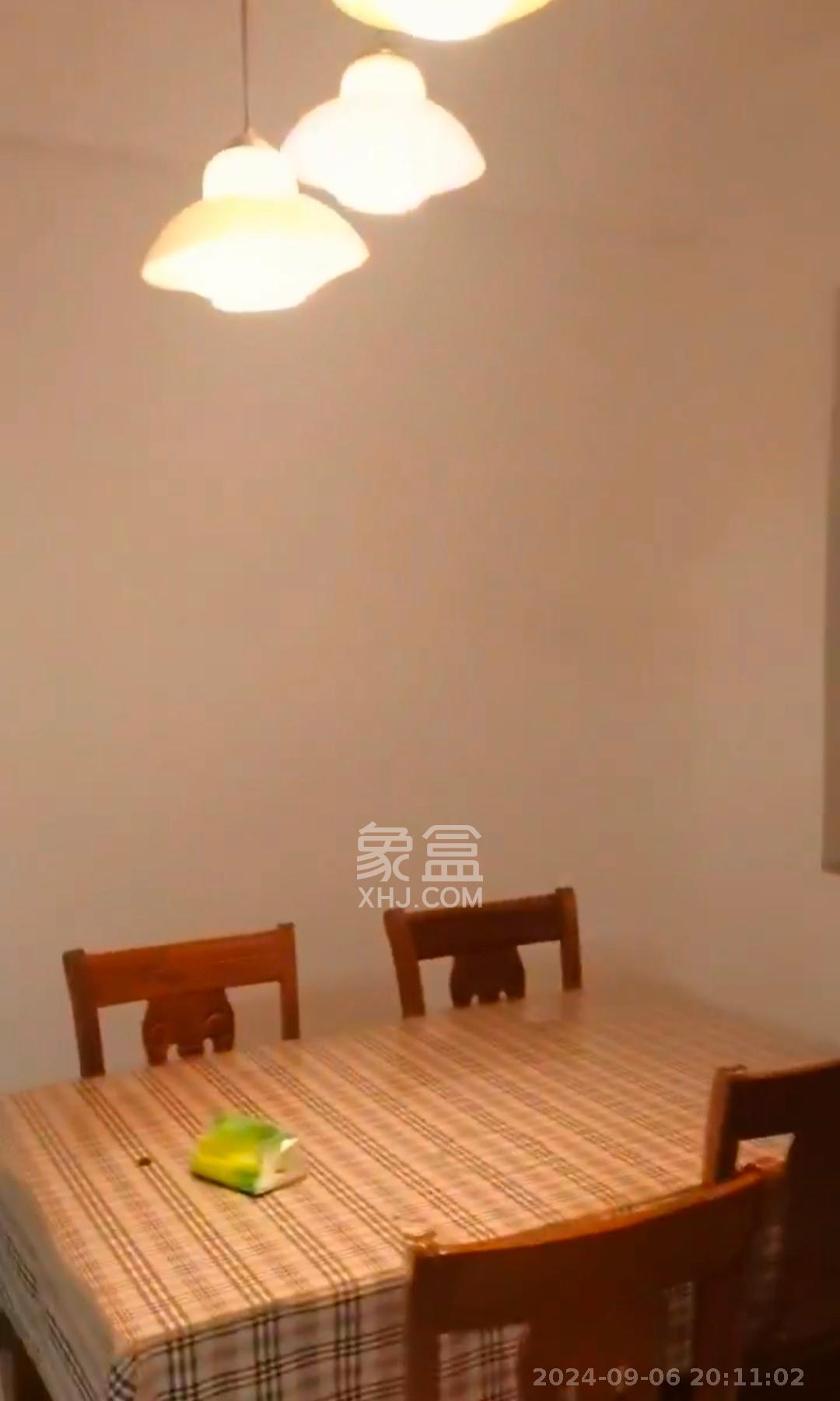 茶山馨苑  2室1厅1卫    2300.0元/月室内图