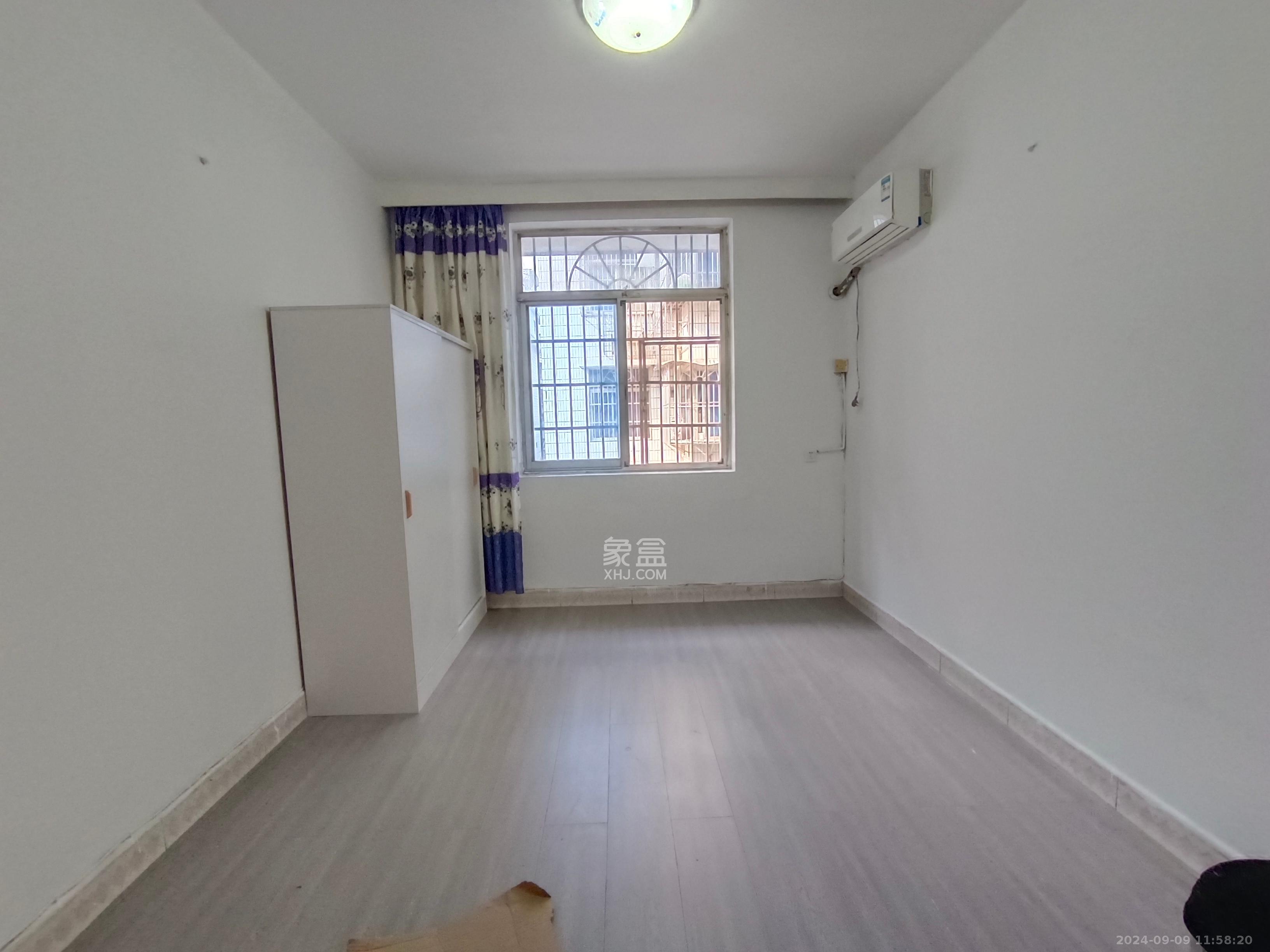 马王堆汽配城  3室2厅1卫   2600.00元/月室内图