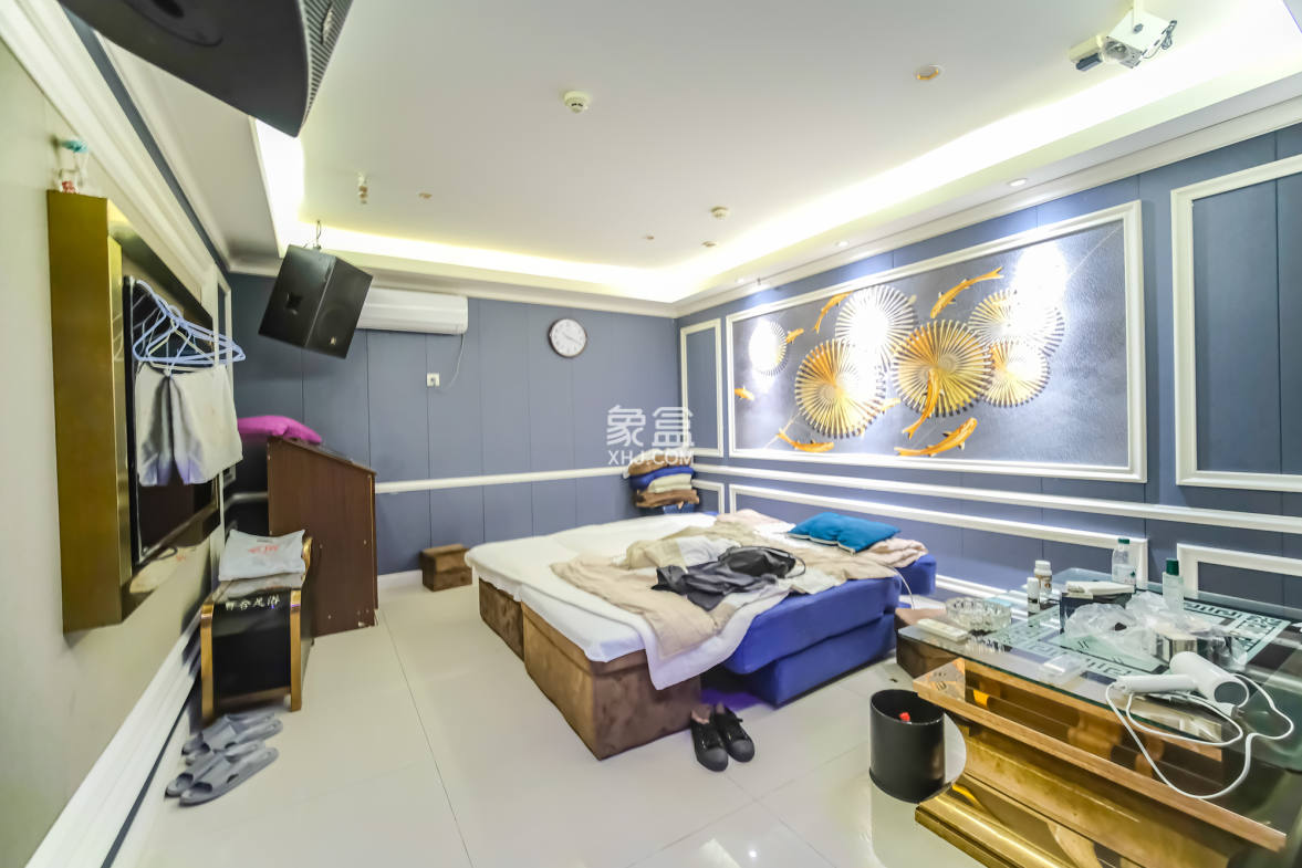 月亮湾草莓街区一、二期  18室3厅10卫    1060.0万 月亮湾草莓街区一、二期  18室3厅10卫    1060.0万卧室