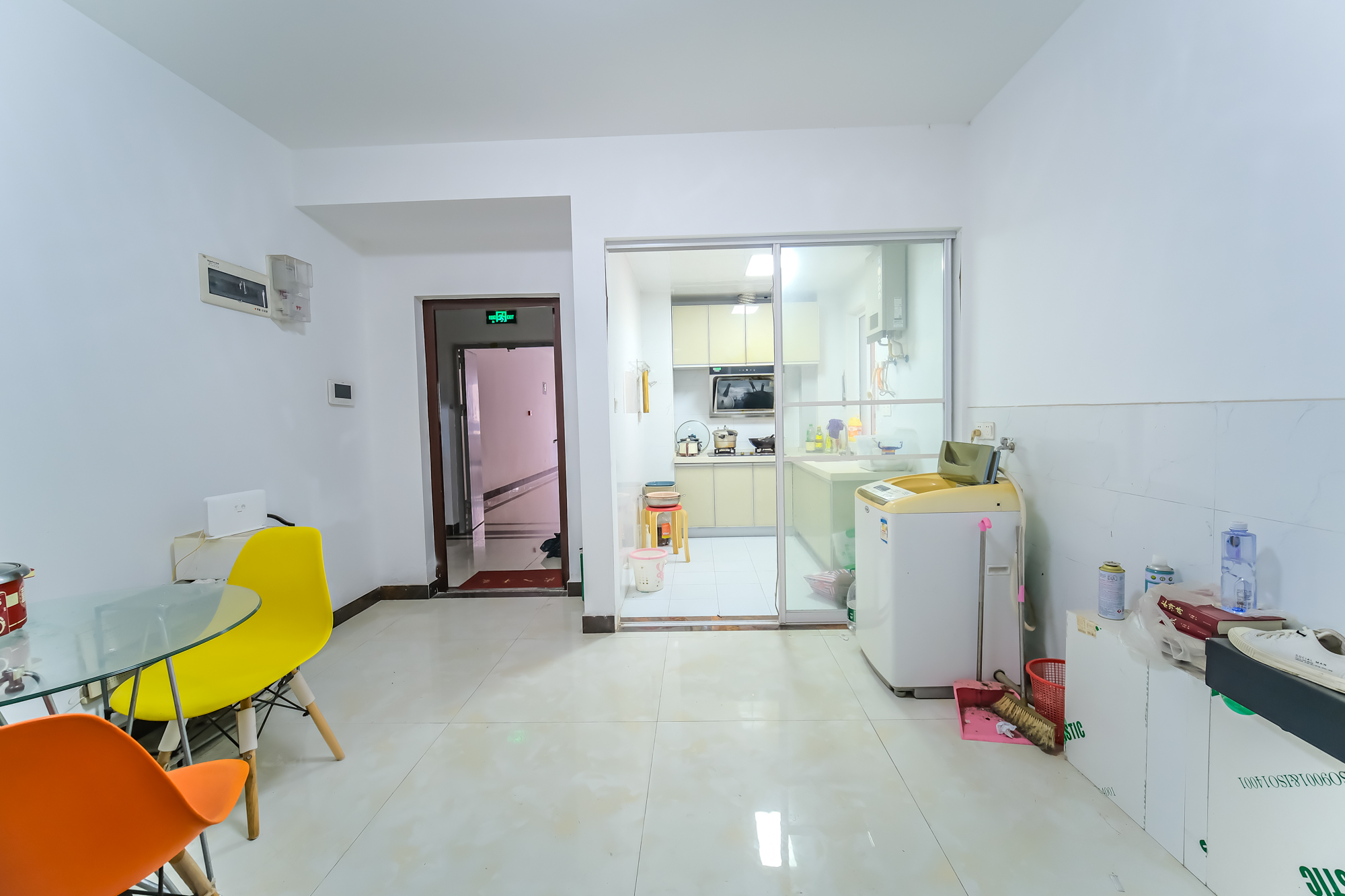 荣盛花语城  3室2厅2卫    65.0万 荣盛花语城  3室2厅2卫    65.0万客厅