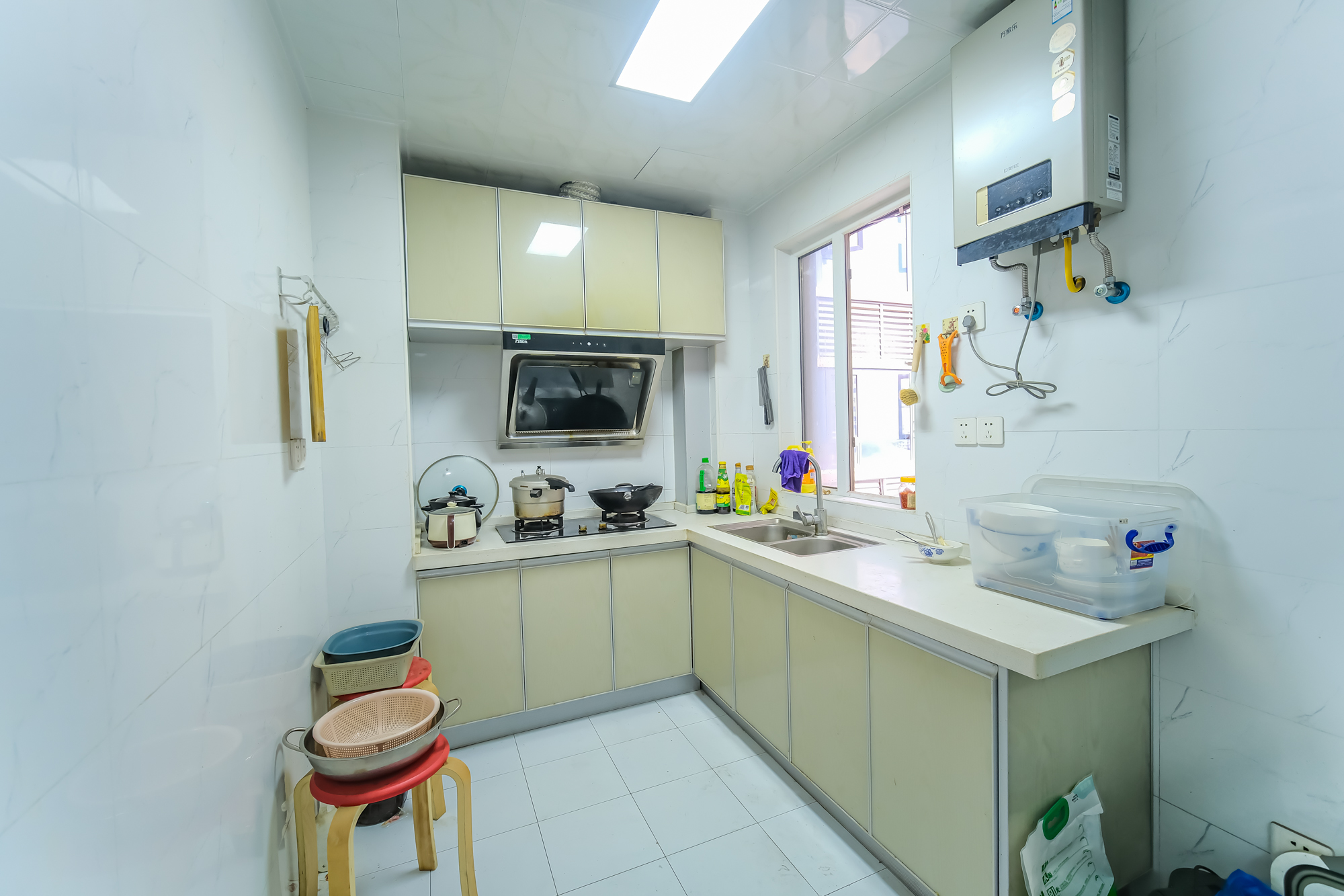 荣盛花语城  3室2厅2卫    65.0万 荣盛花语城  3室2厅2卫    65.0万厨房