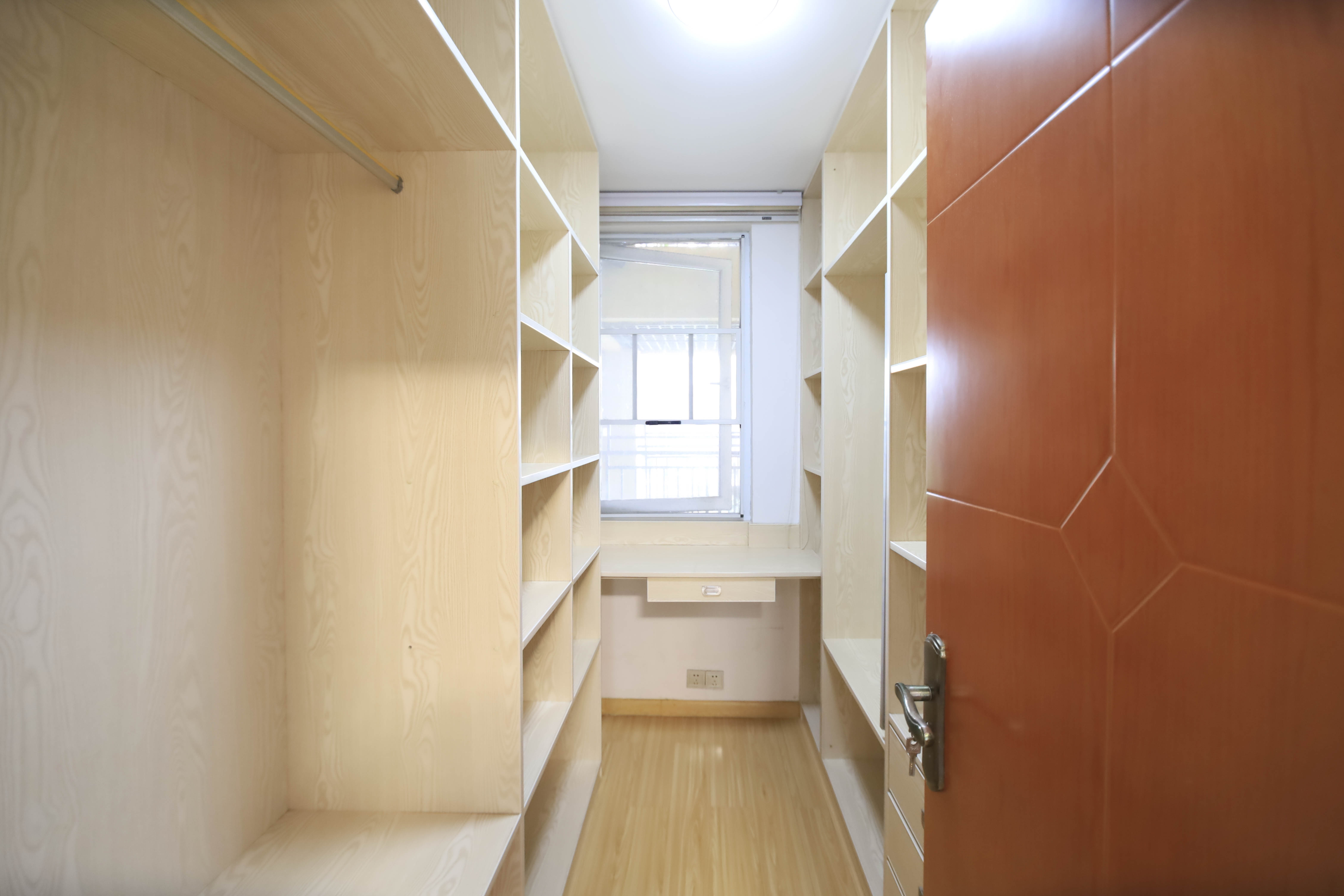 蓝光幸福满庭 3室2厅1卫 68.0万 蓝光幸福满庭 3室2厅1卫 68.0万其他