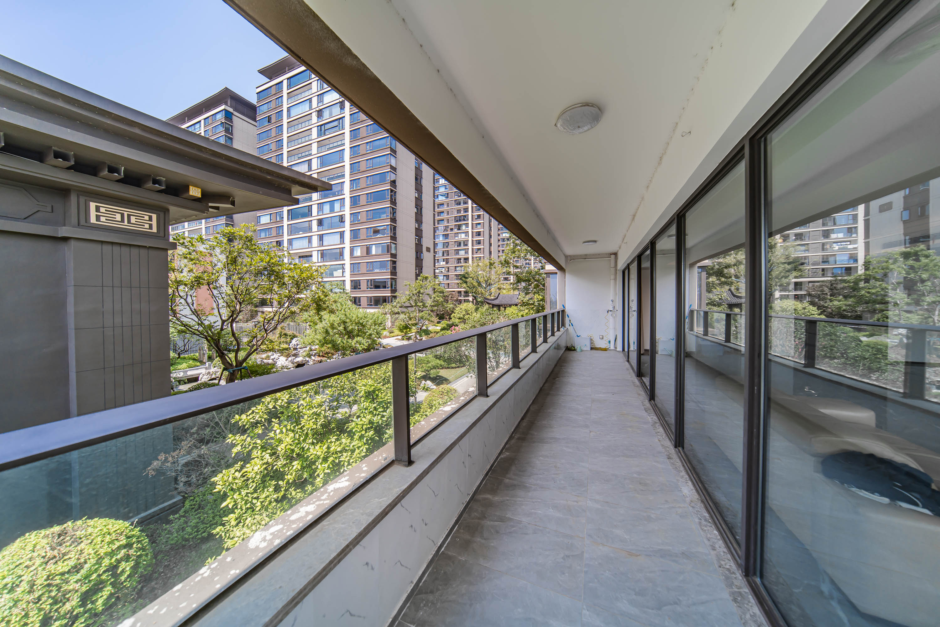 建发电建江山悦  4室2厅4卫   408.00万阳台