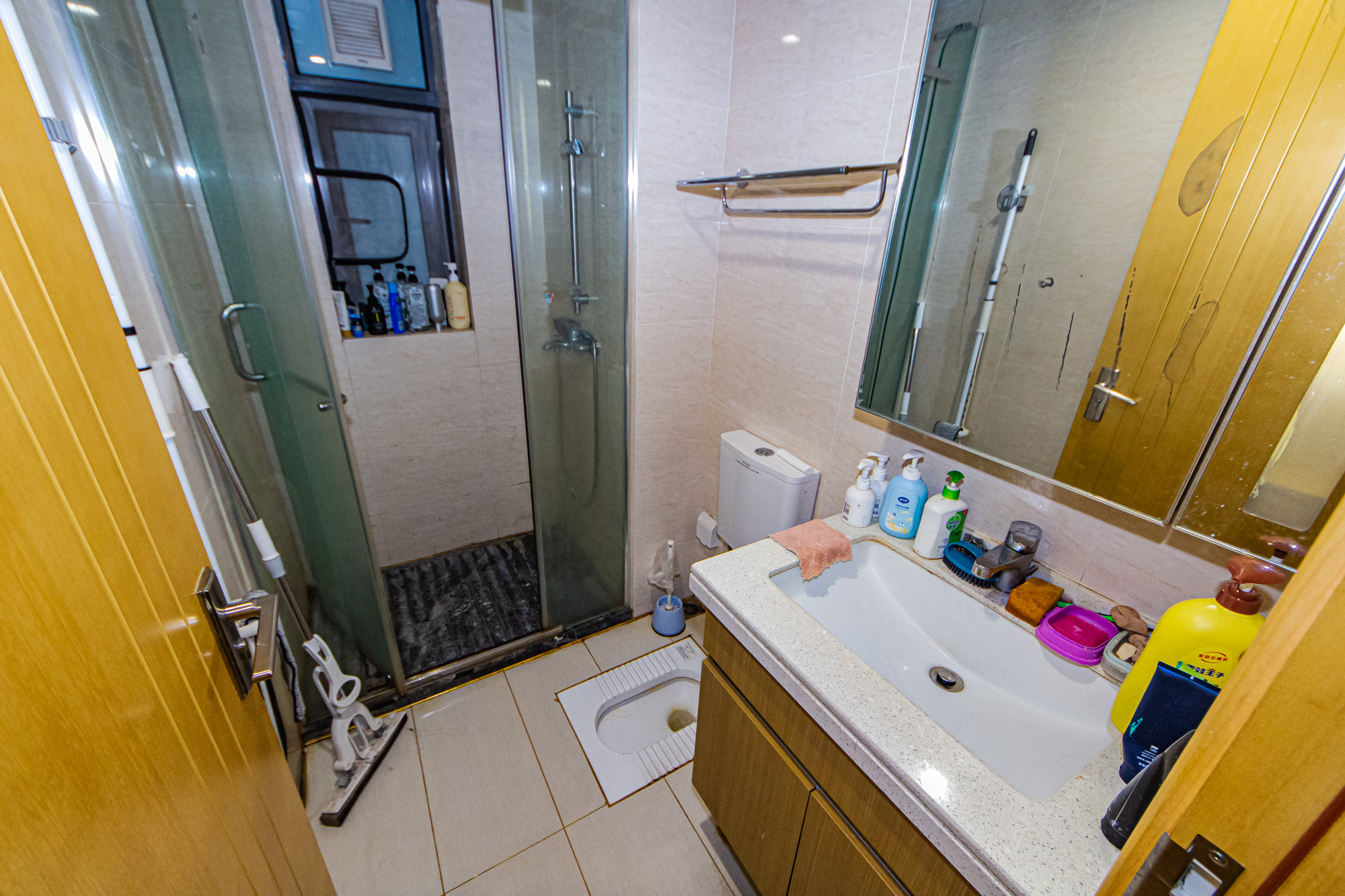 珠江好世界  3室2厅1卫    112.0万卫生间