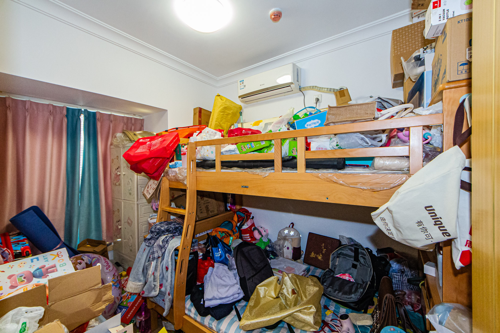 珠江好世界  3室2厅1卫    112.0万卧室