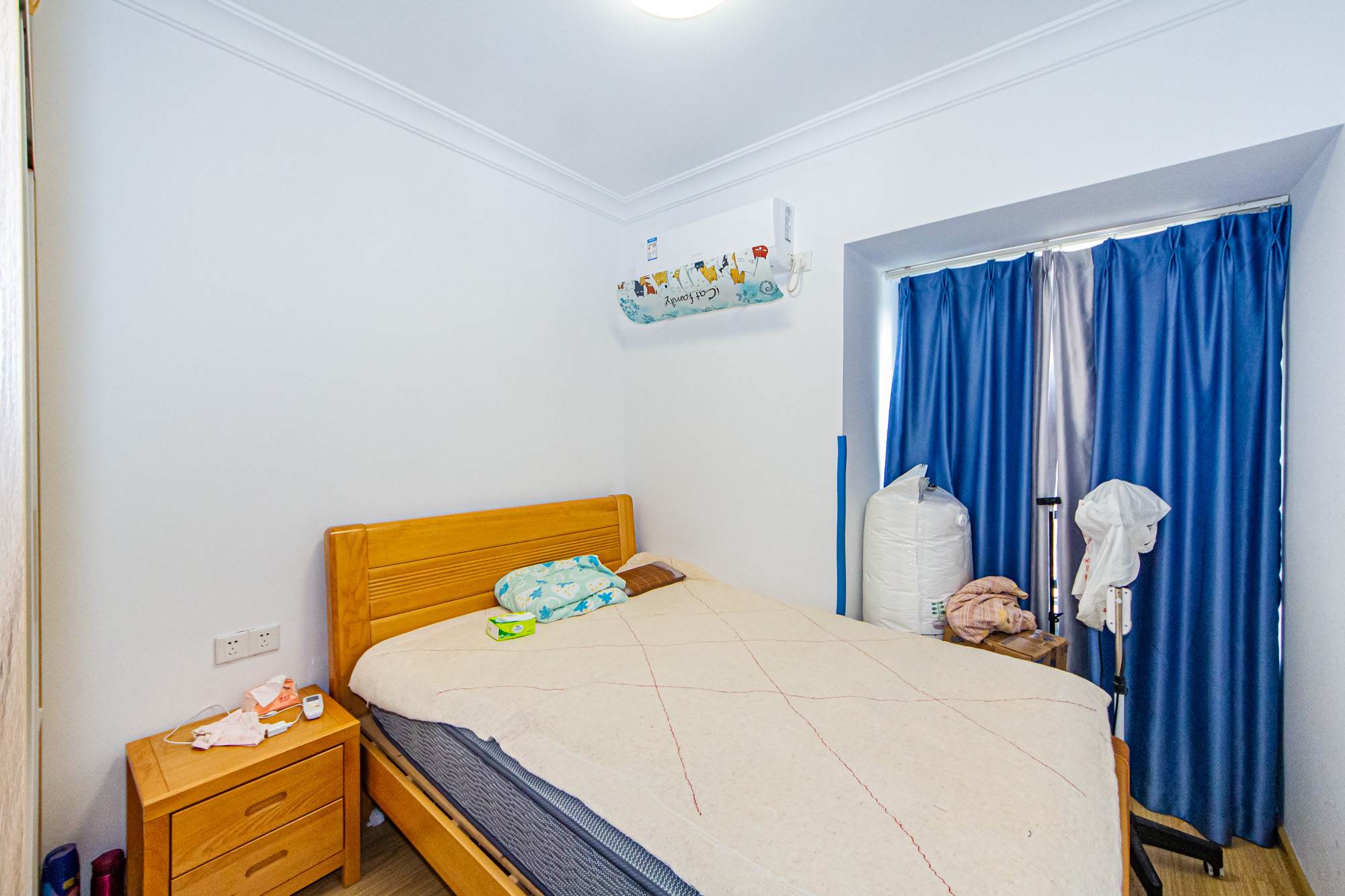 珠江好世界  3室2厅1卫    112.0万卧室