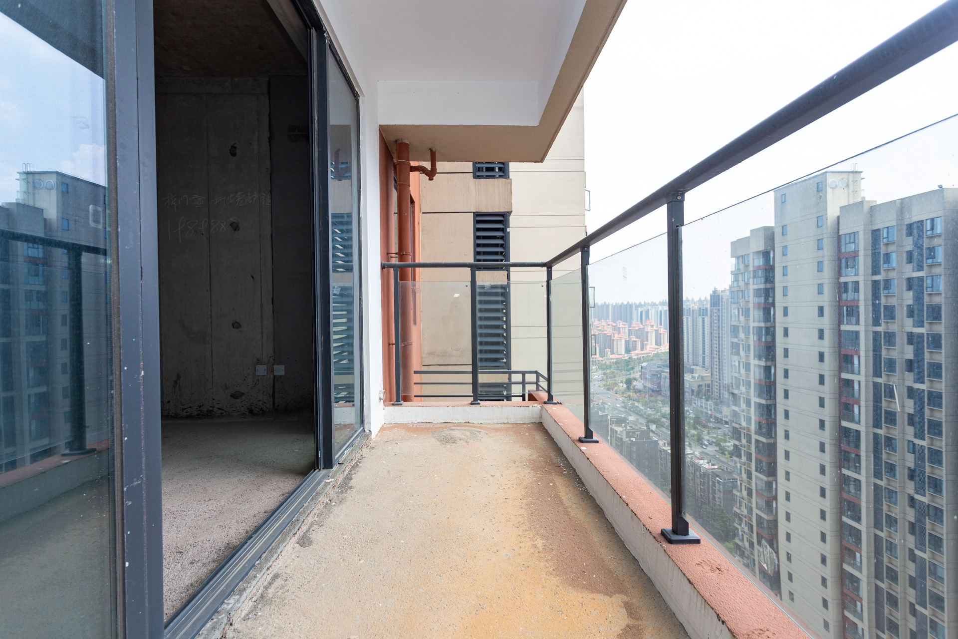 顺舟旺城 4室2厅2卫 95.0万 顺舟旺城 4室2厅2卫 95.0万阳台