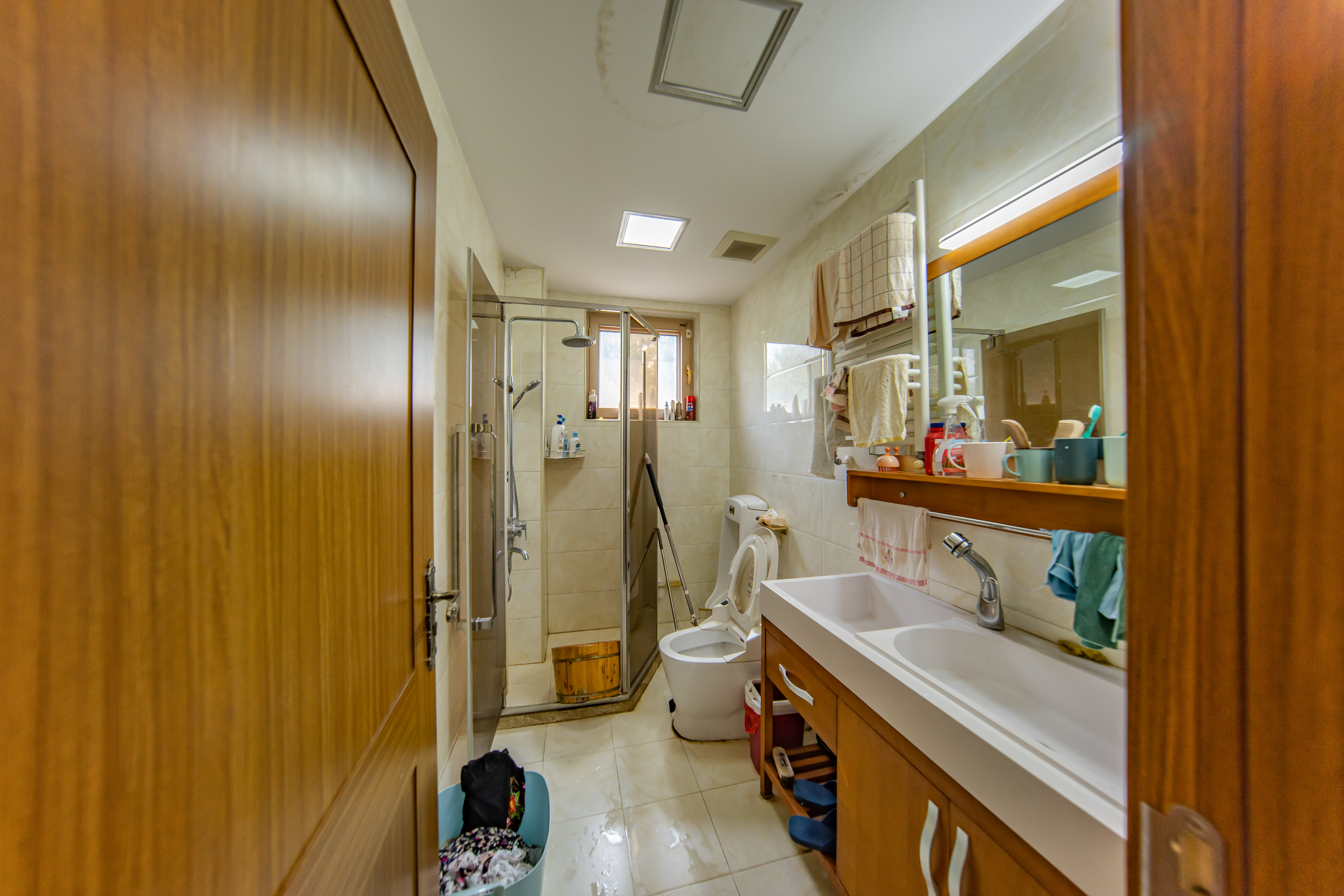 汀湘十里  6室2厅4卫   720.00万卫生间